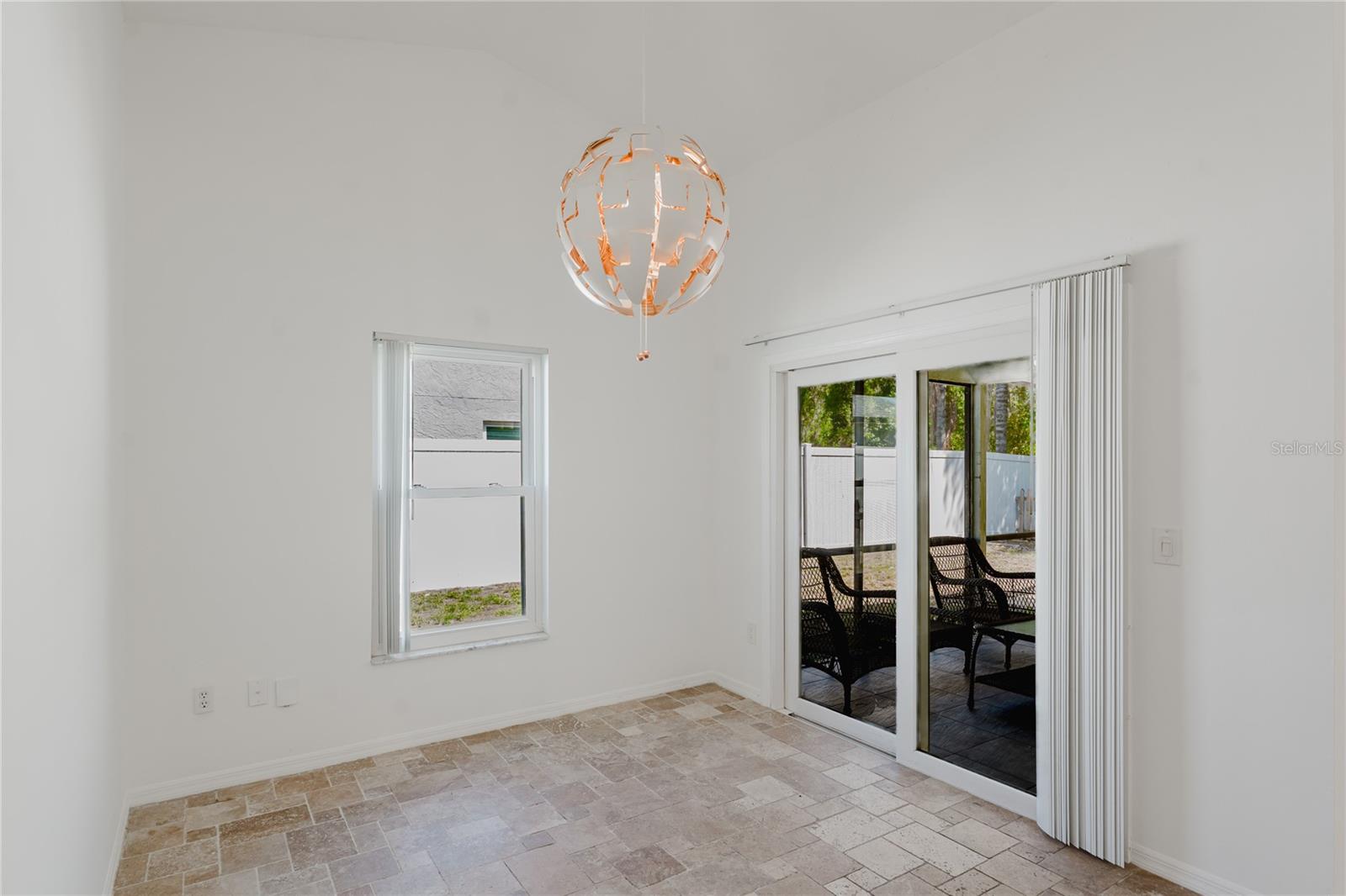 3033 S Horizon Pl Property Photo 9