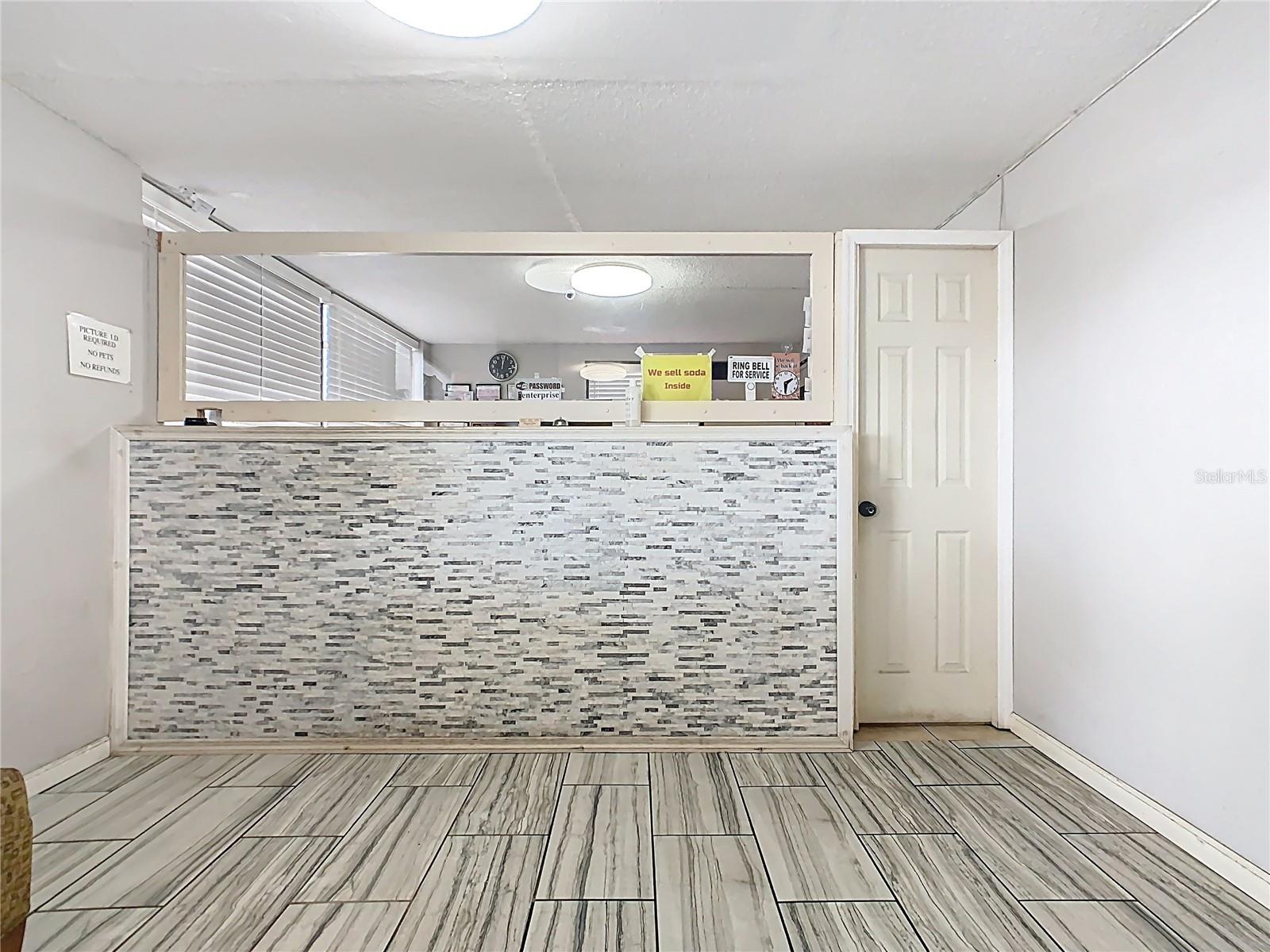 4121 W Vine St Property Photo 6