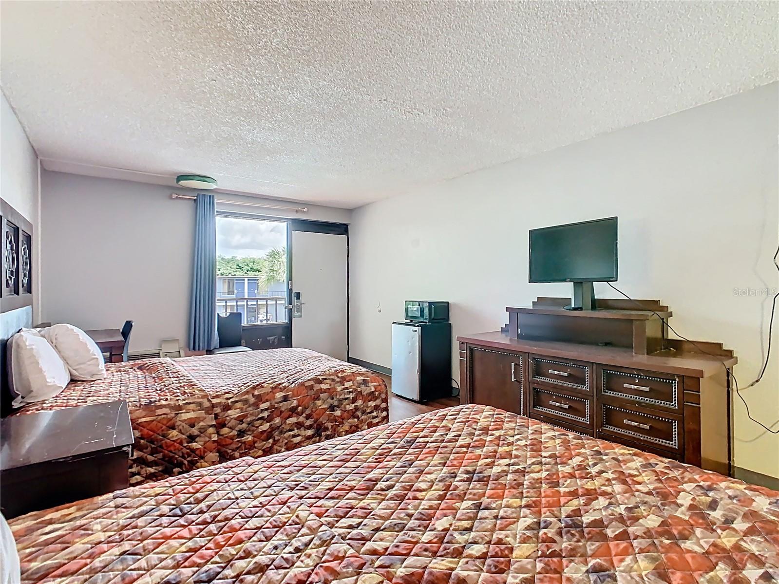 4121 W Vine St Property Photo 7