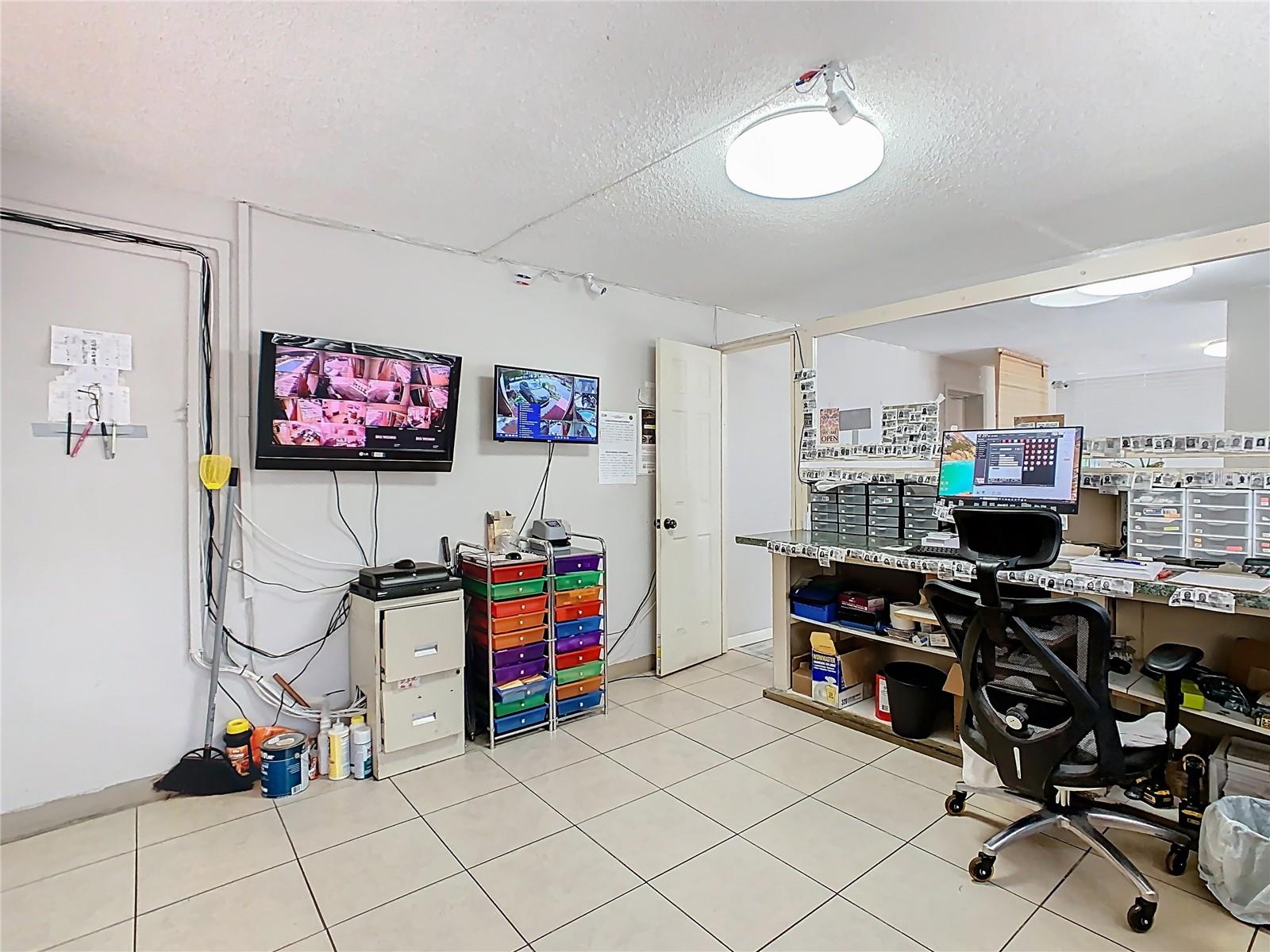 4121 W Vine St Property Photo 10