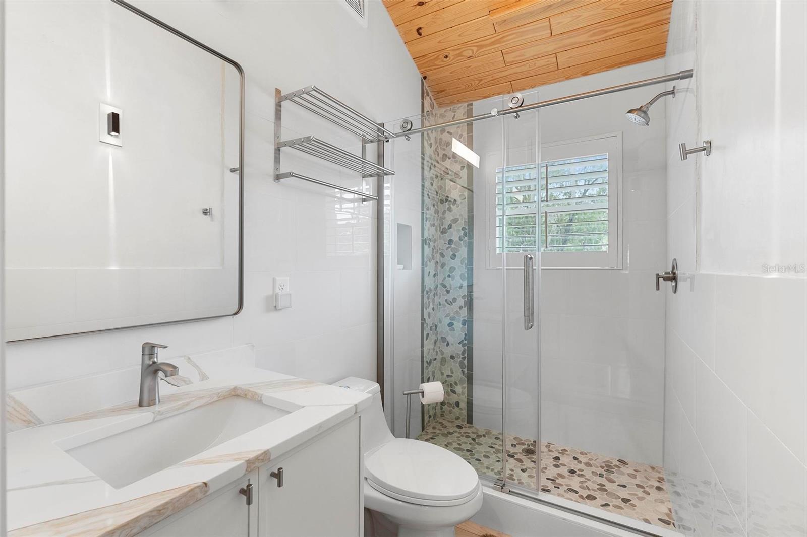 1521 E Harwood St Property Photo 50
