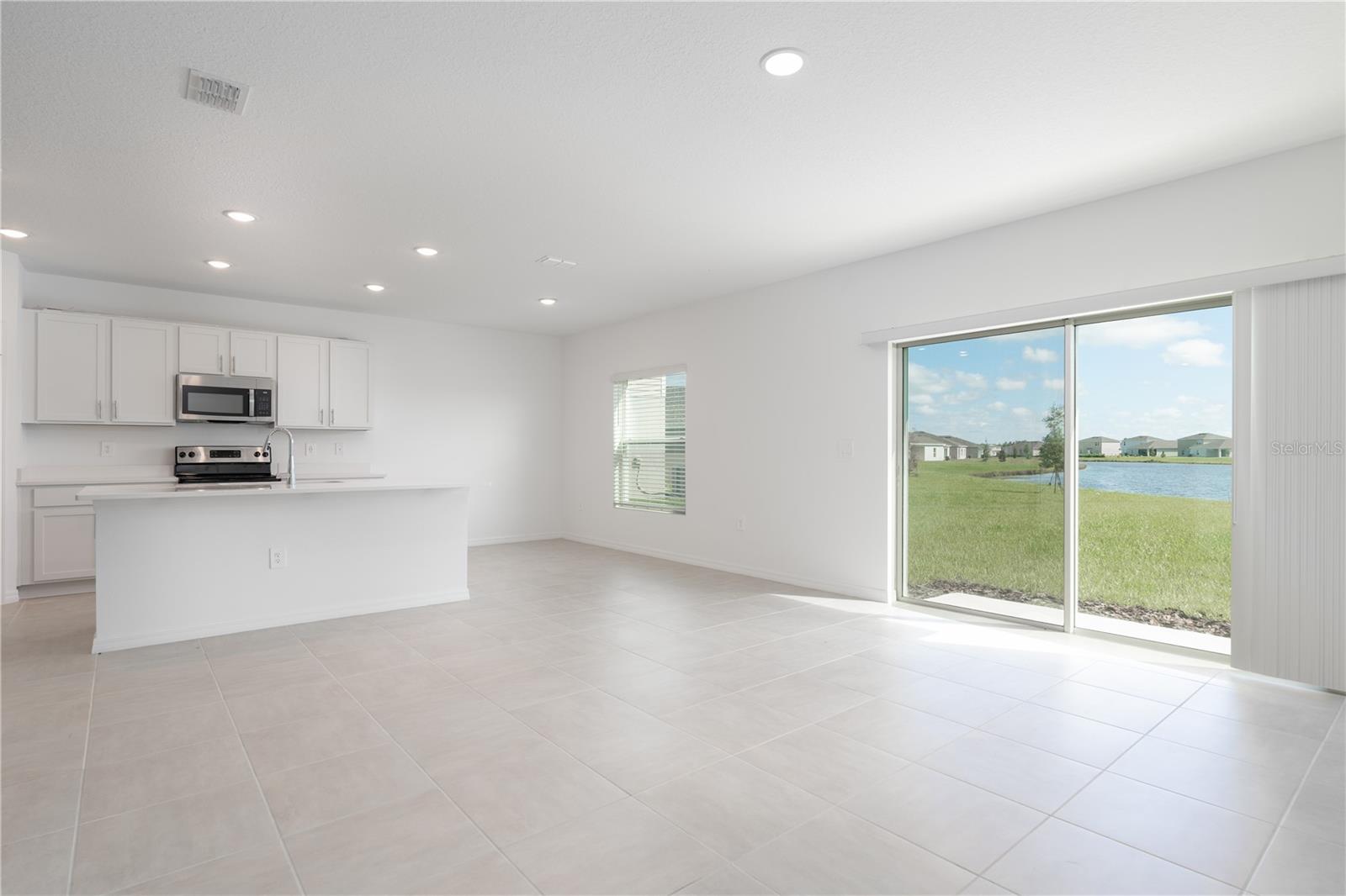 209 Citrine Loop Property Photo 2