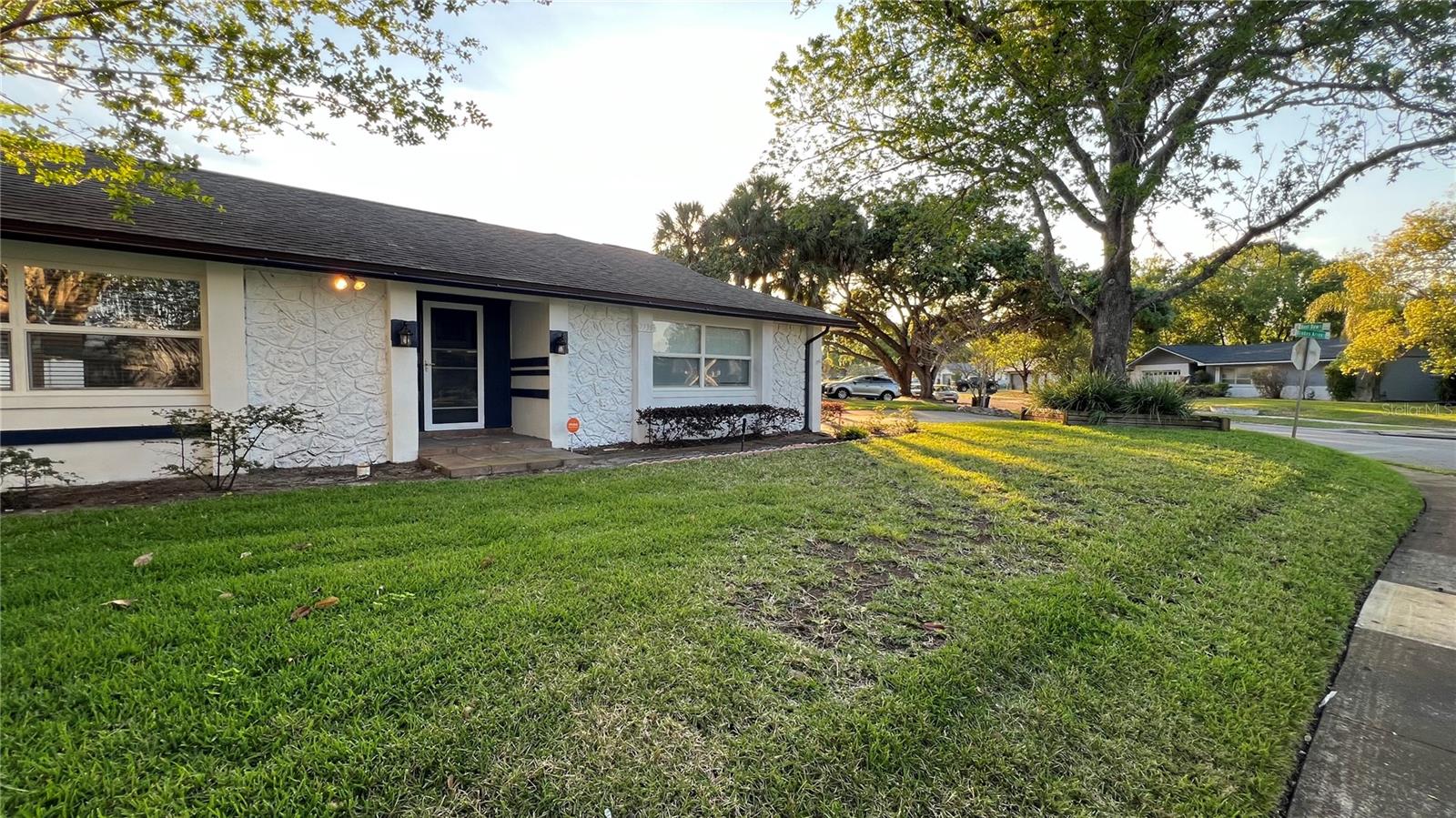 7730 Broken Arrow Trl Property Photo 4