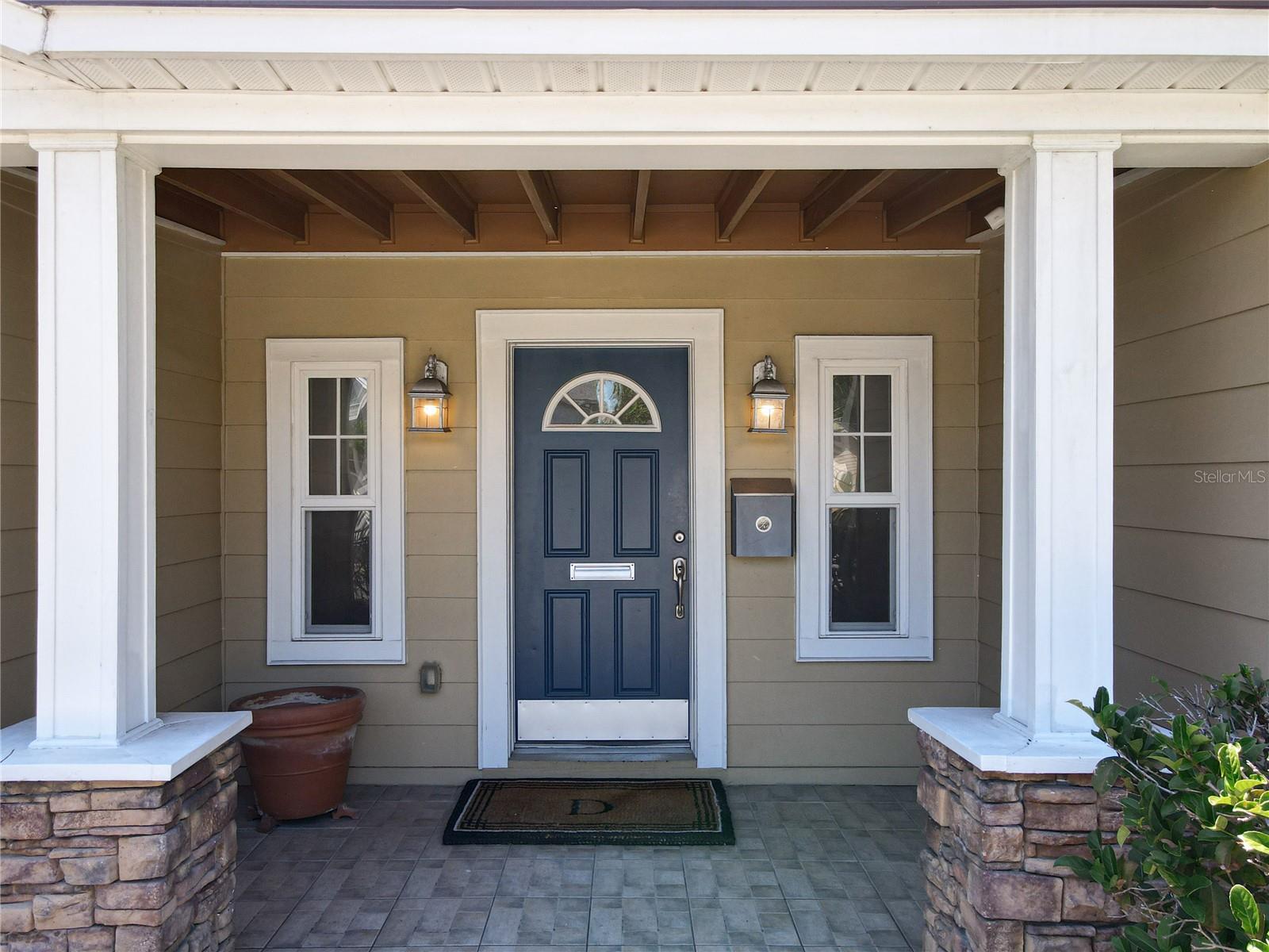 1122 Vassar St Property Photo 3