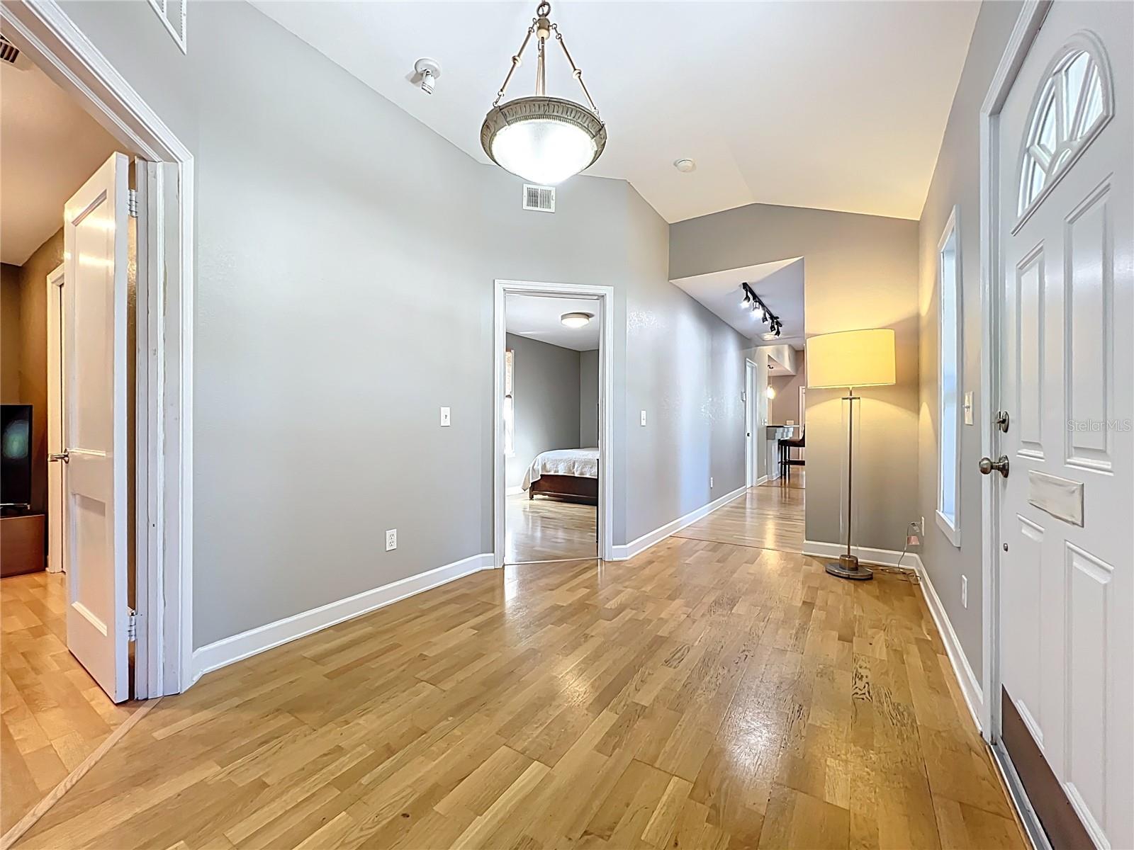 1122 Vassar St Property Photo 5