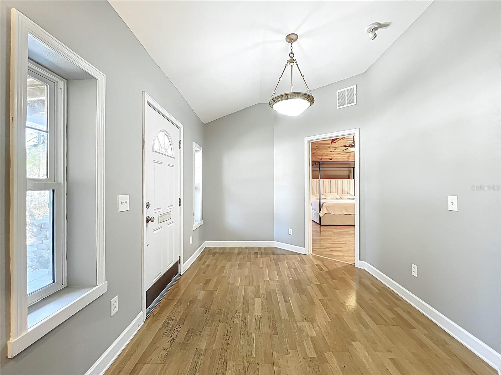 1122 Vassar St Property Photo 8