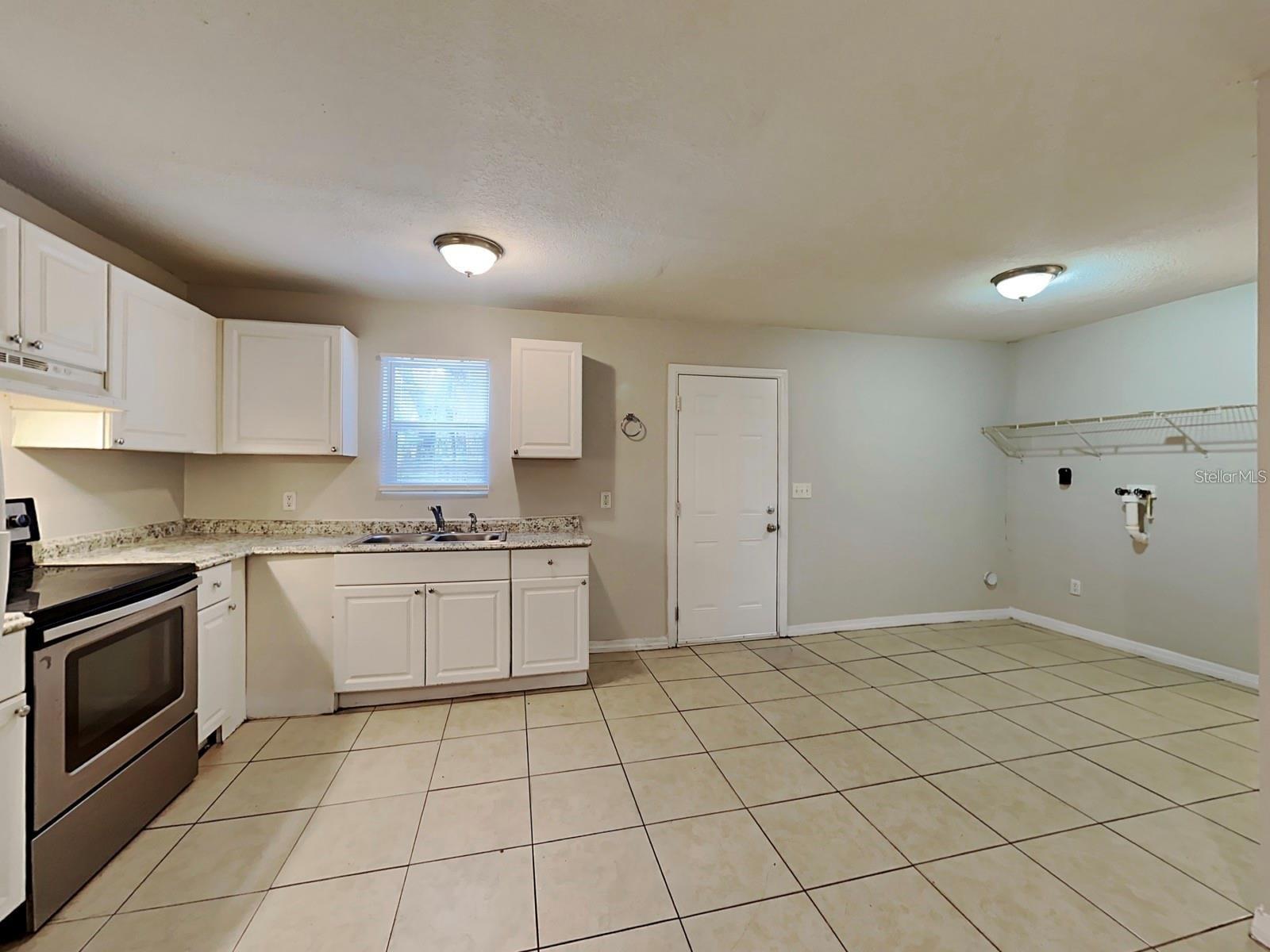 430 S Parsons Ave #3 Property Photo 4
