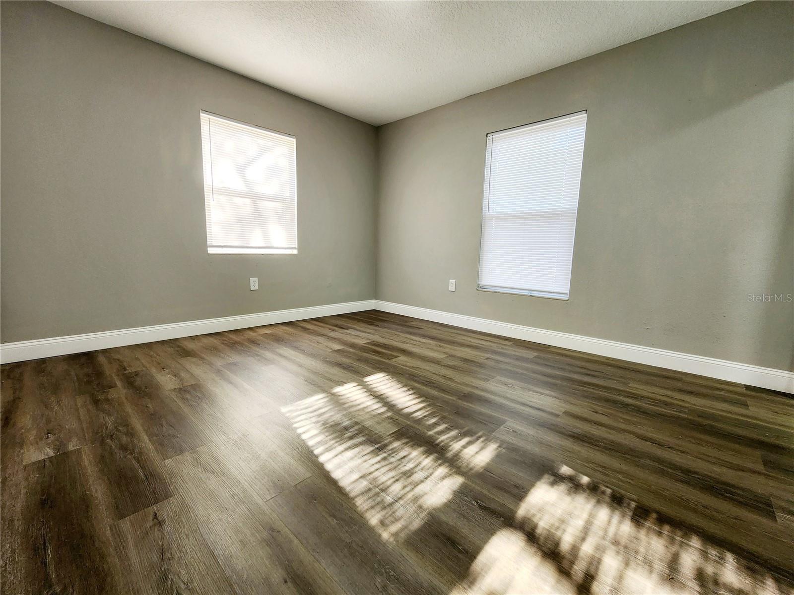701 Titcomb St Property Photo 7