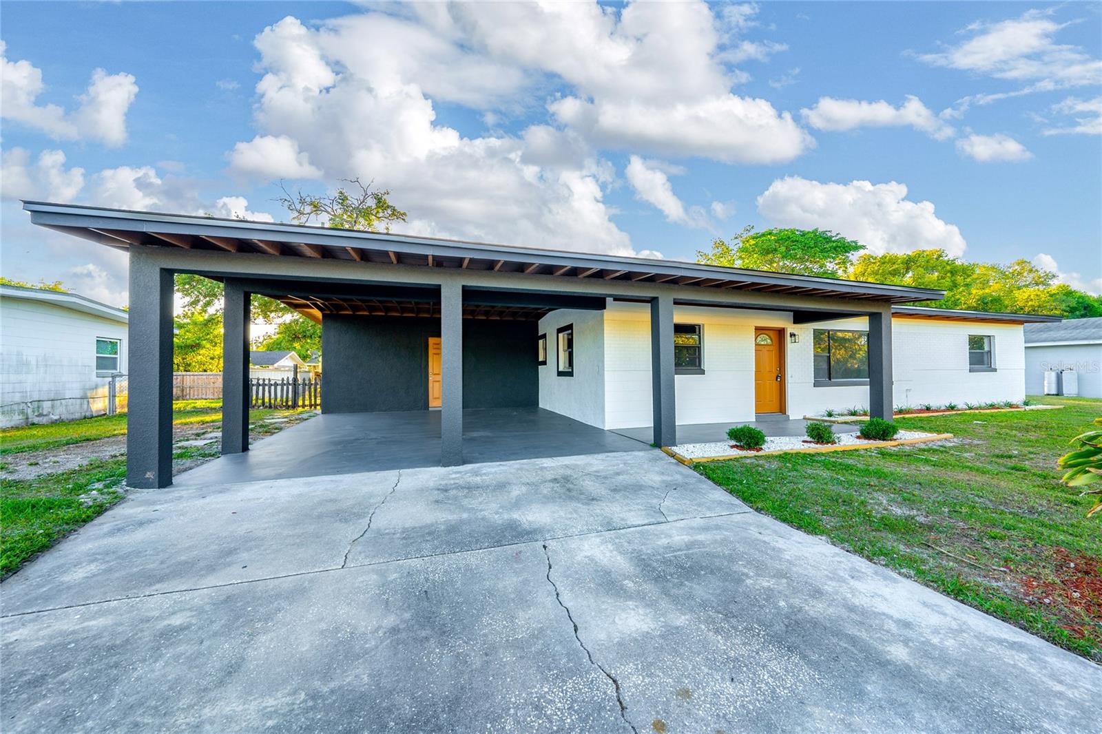 2614 Rio Ln Property Photo