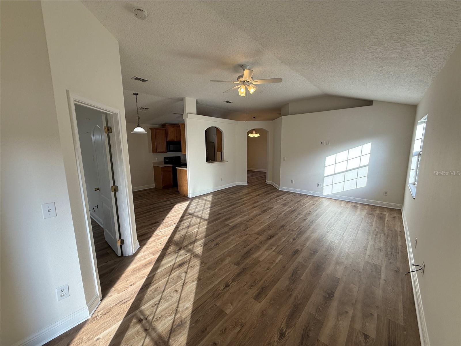 7314 Seena Ct Property Photo 6