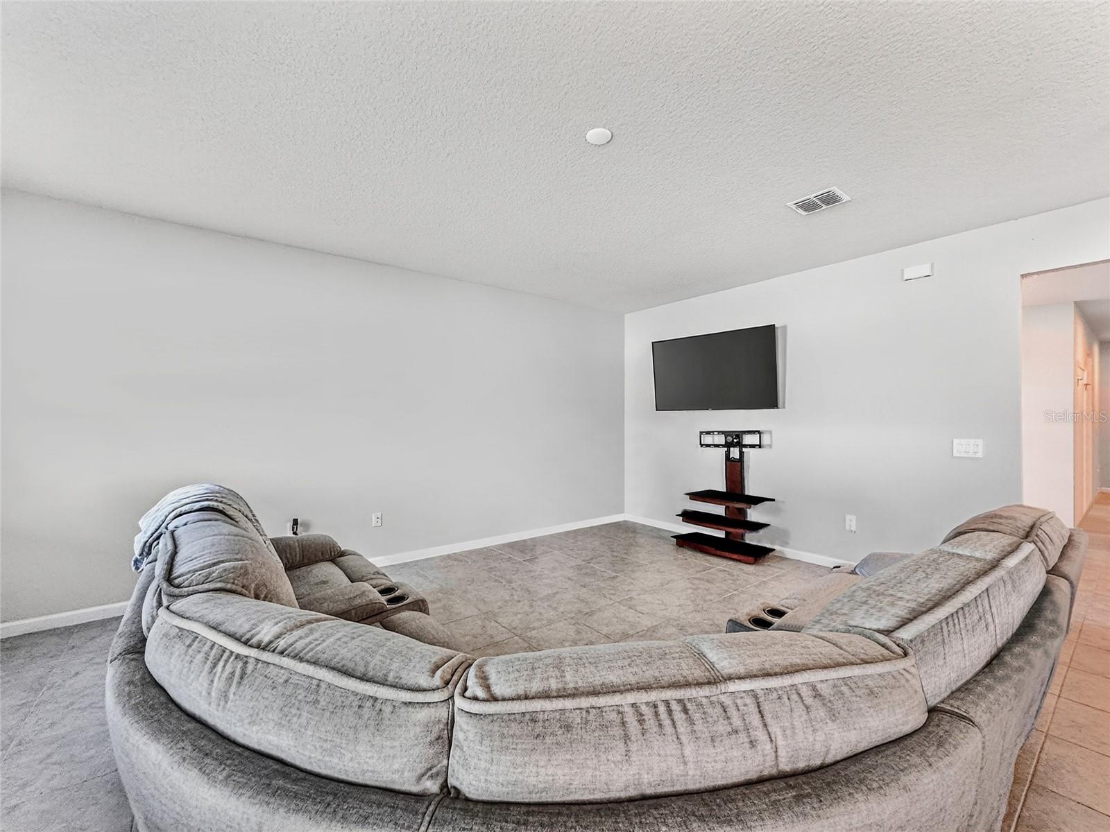 3725 Blue Mountain Way Property Photo 9