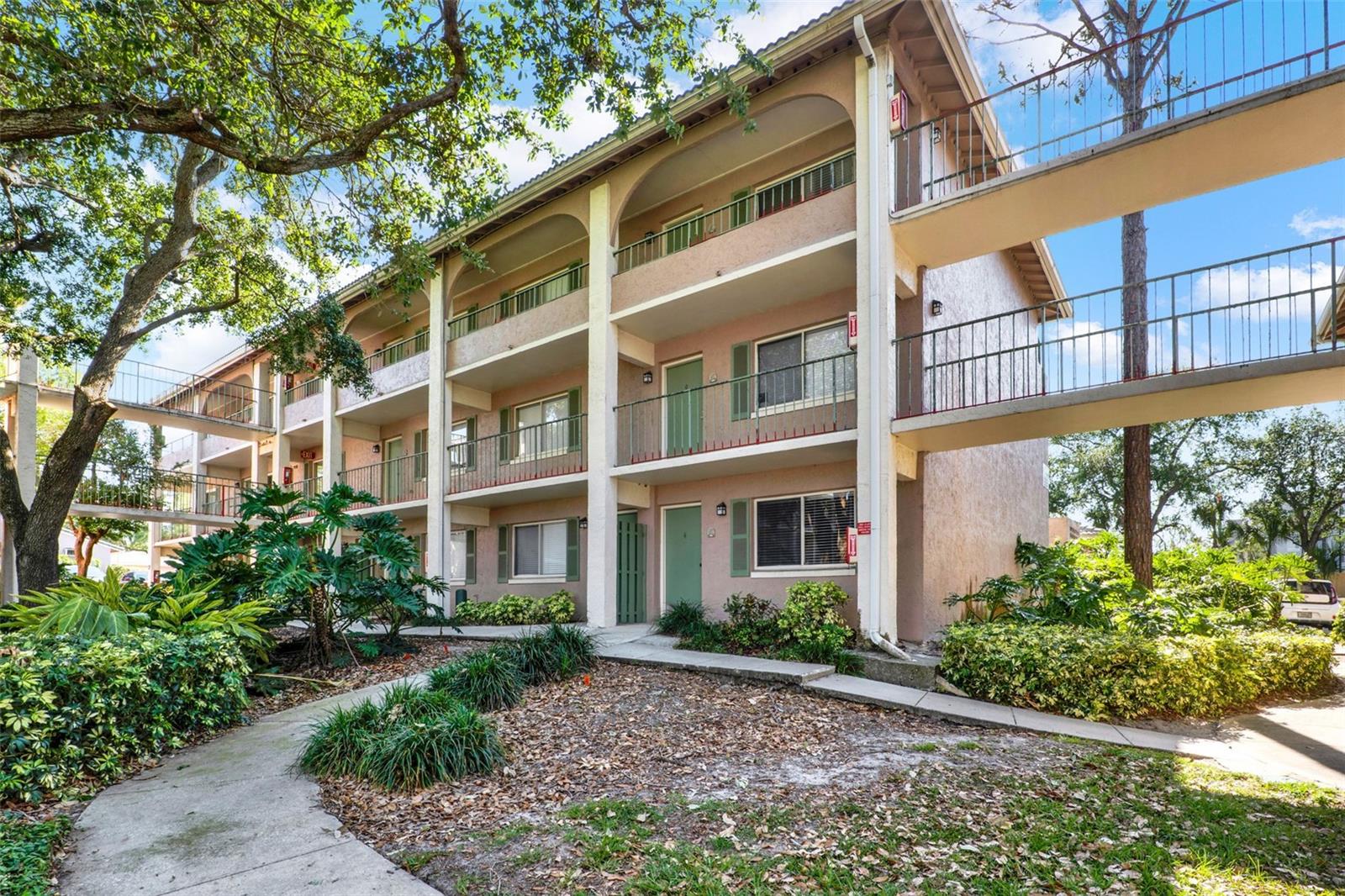 109 Oyster Bay Cir #150 Property Photo