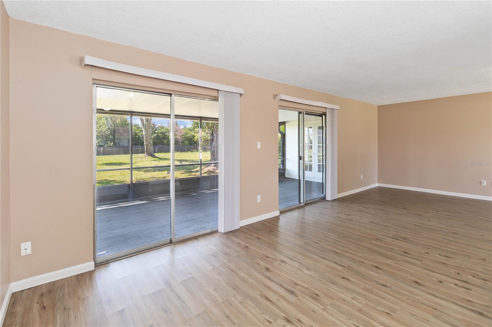 10665 Whitman Cir Property Photo 9
