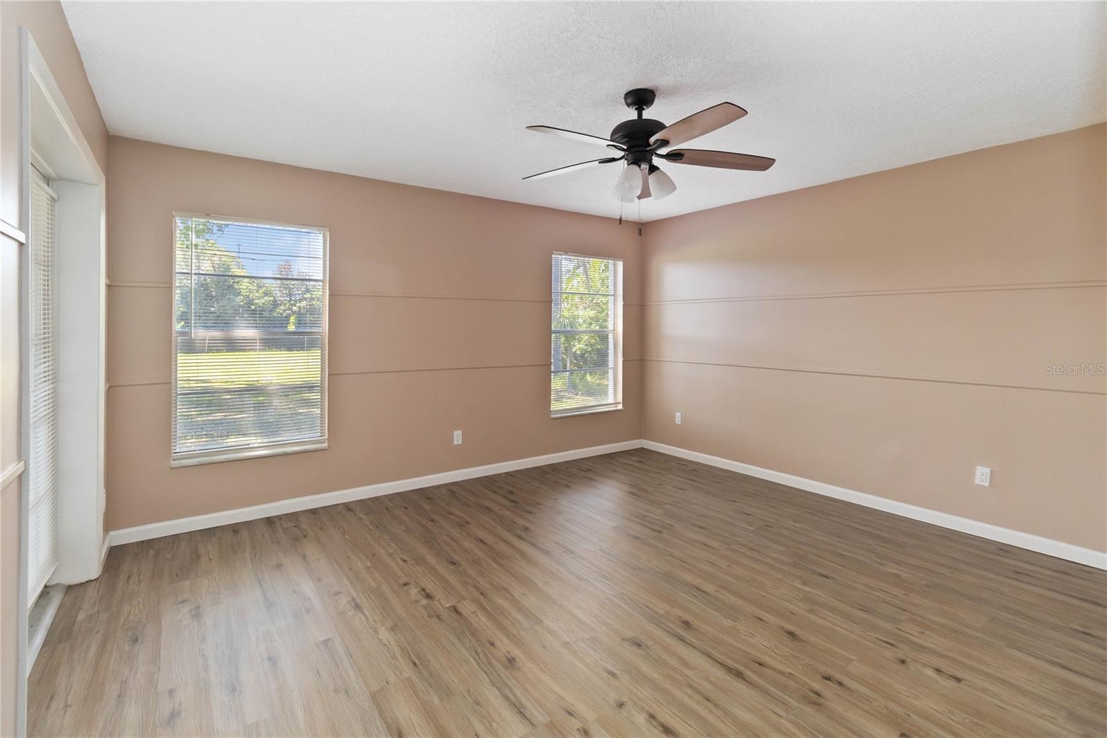 10665 Whitman Cir Property Photo 14