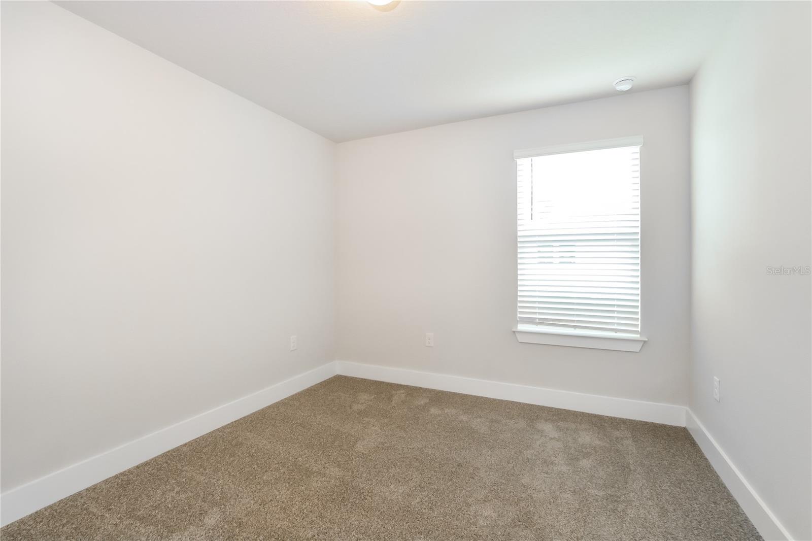 328 Whiteheart Dr Property Photo 13