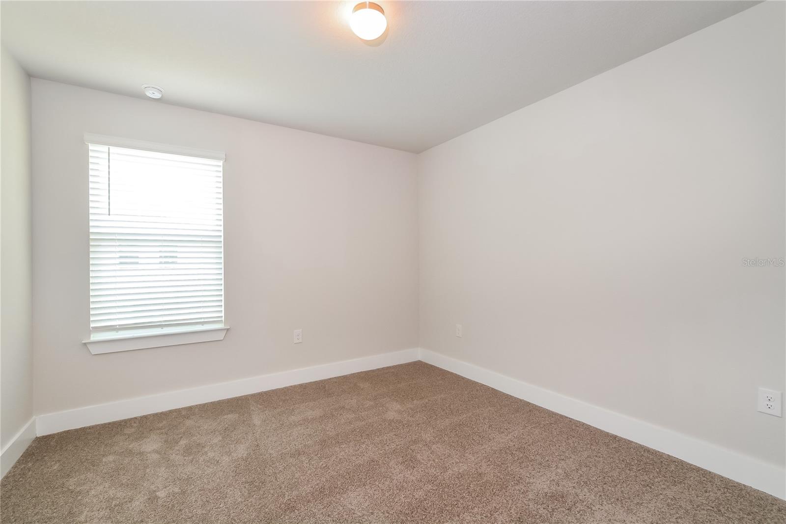 328 Whiteheart Dr Property Photo 14