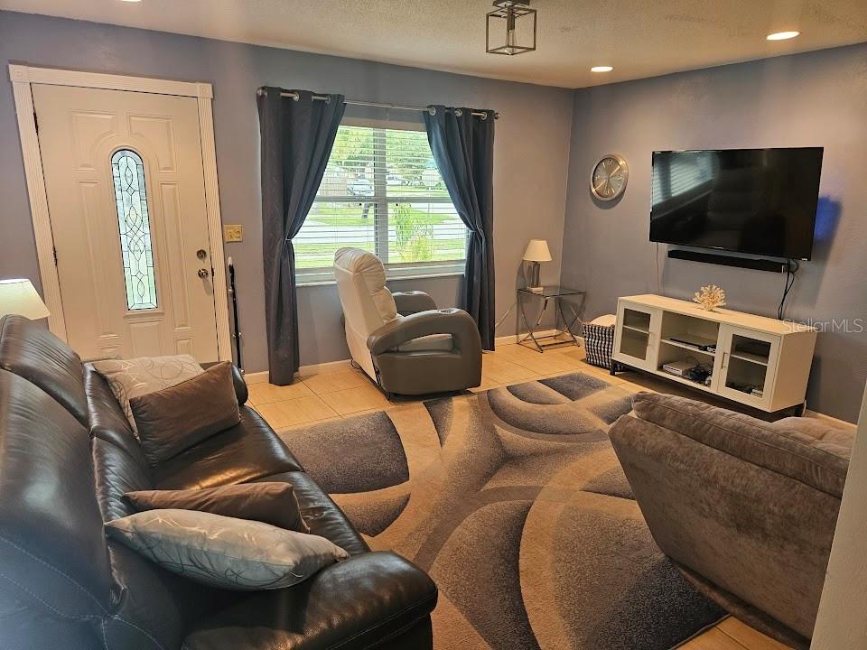 1720 Hope Dr Property Photo 2