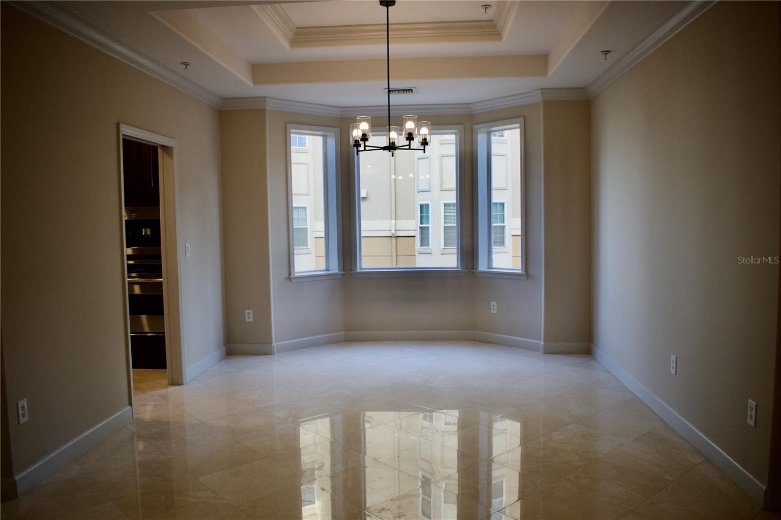 8761 The Esplanade #6 Property Photo 6