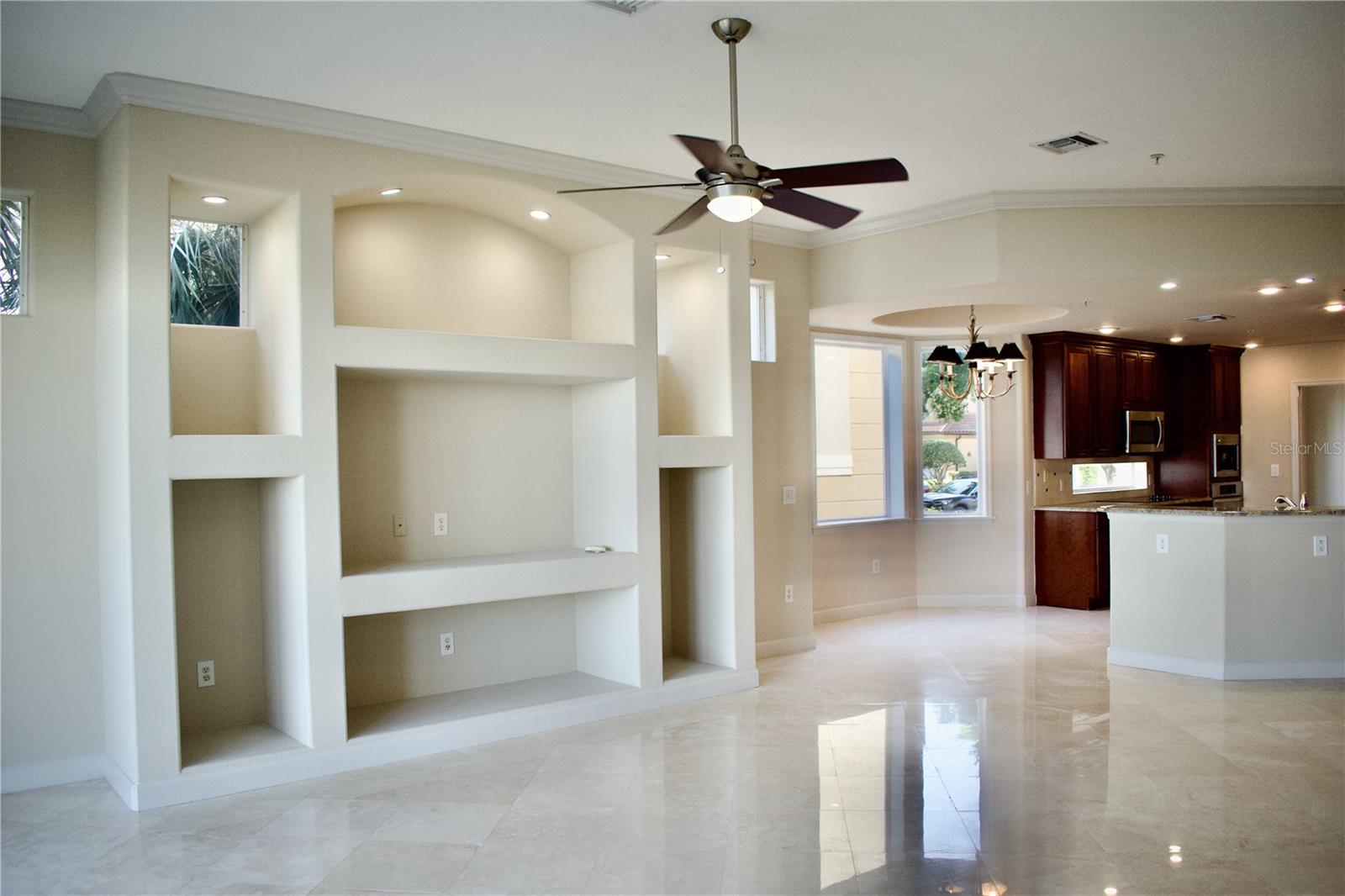 8761 The Esplanade #6 Property Photo 13