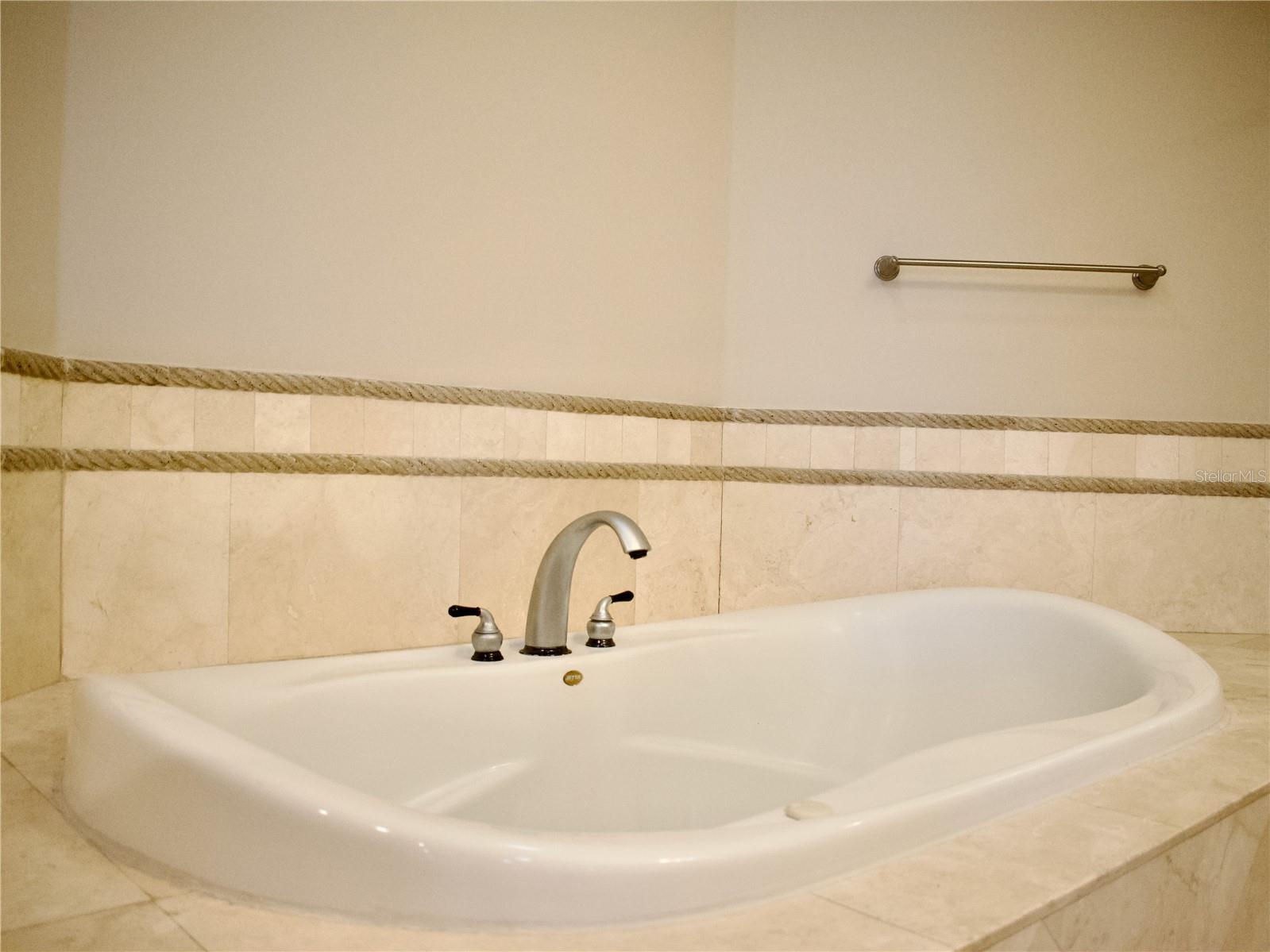 8761 The Esplanade #6 Property Photo 31