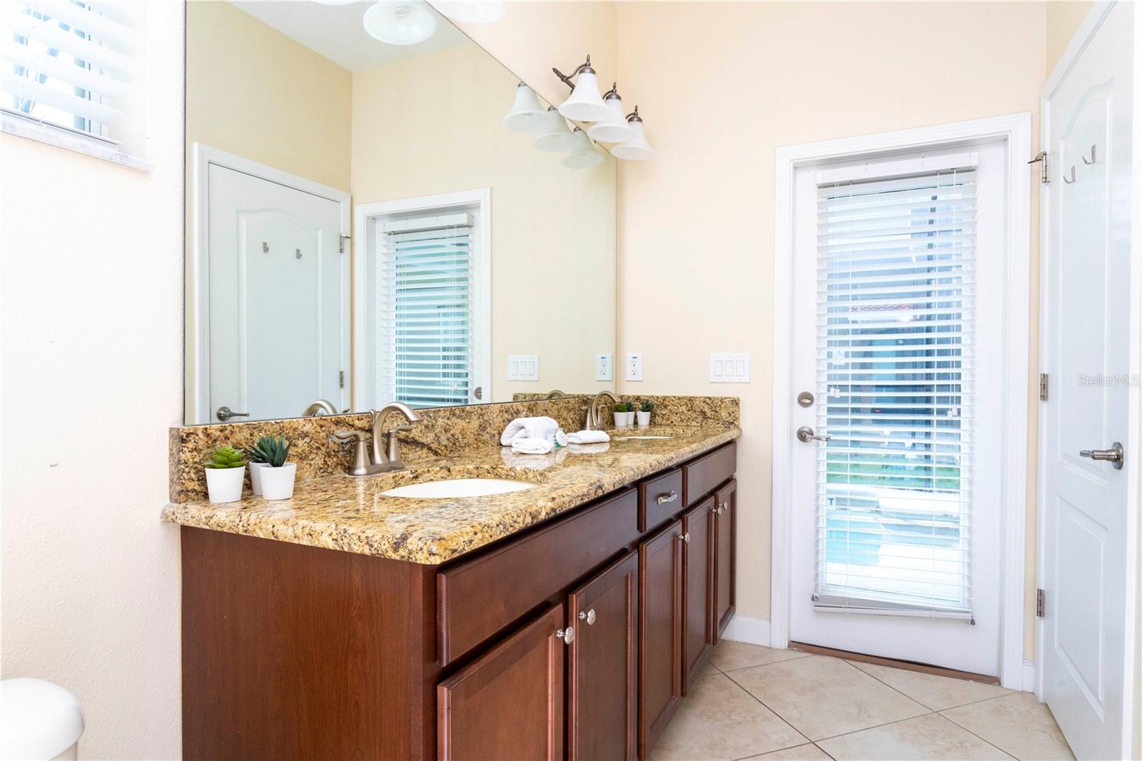 9004 Majesty Palm Rd Property Photo 57