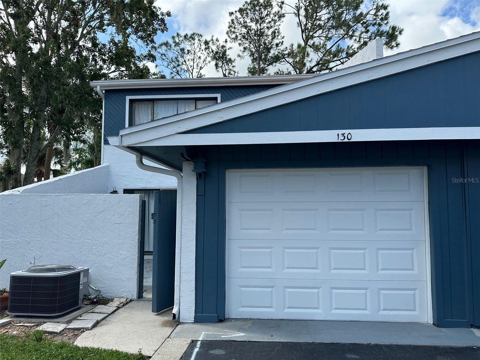 130 Lago Vista Blvd Property Photo