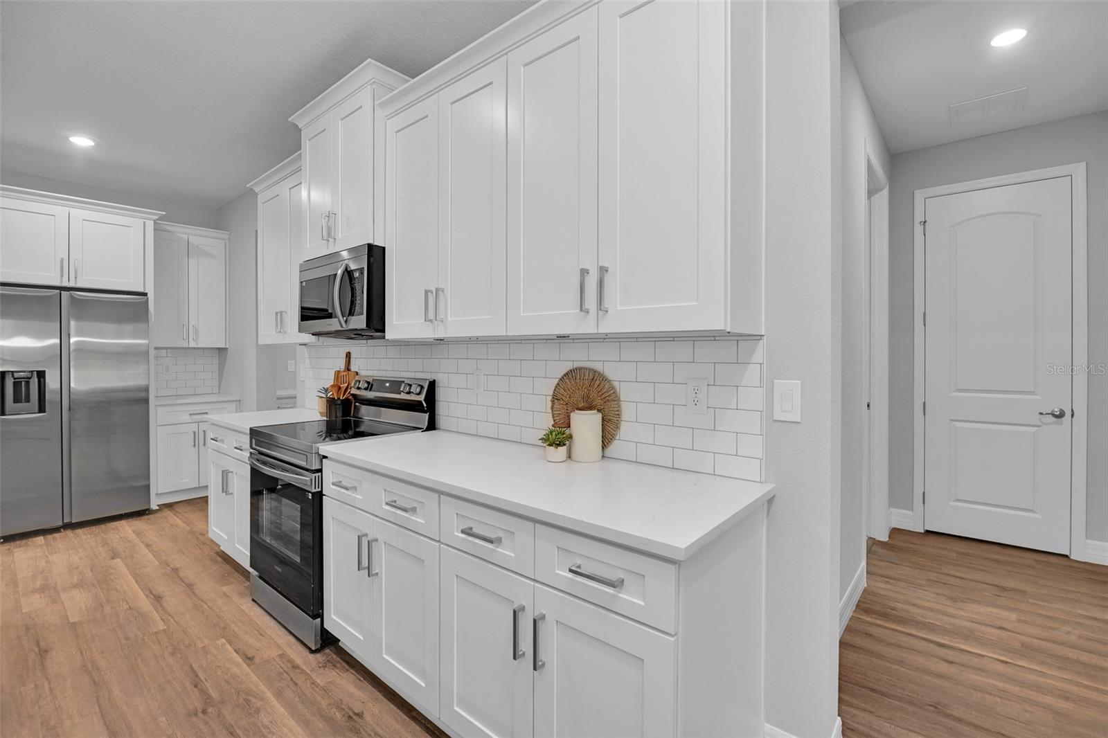 28 Whitewood St Property Photo 7