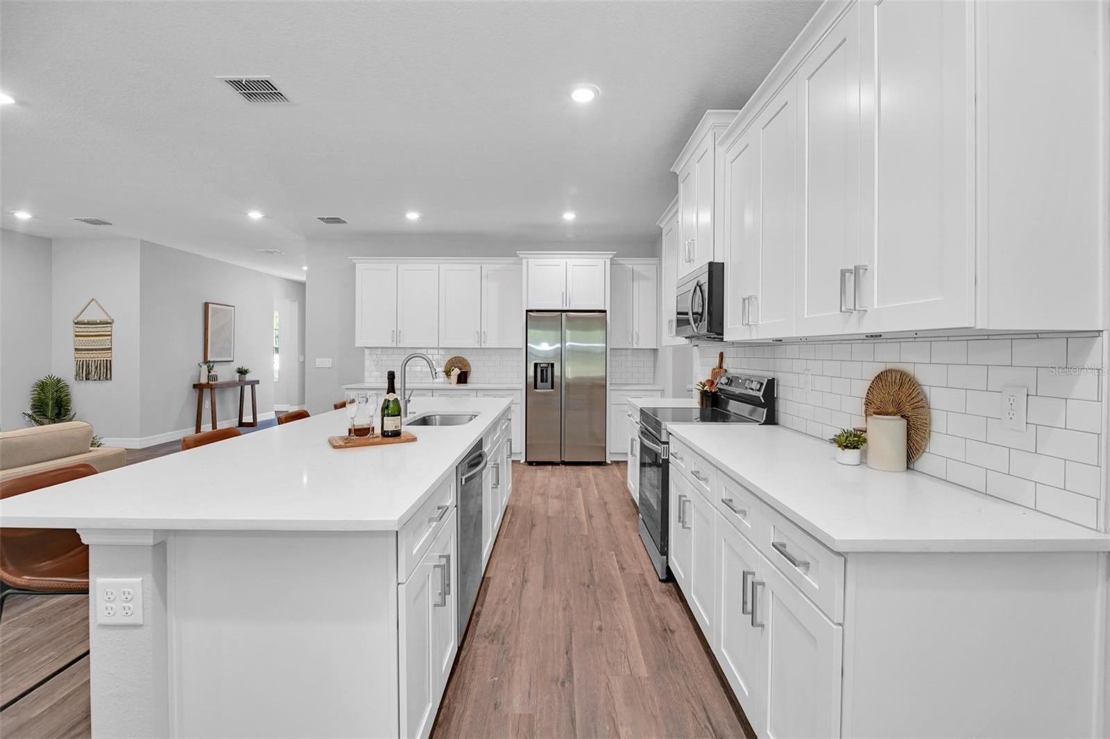28 Whitewood St Property Photo 8
