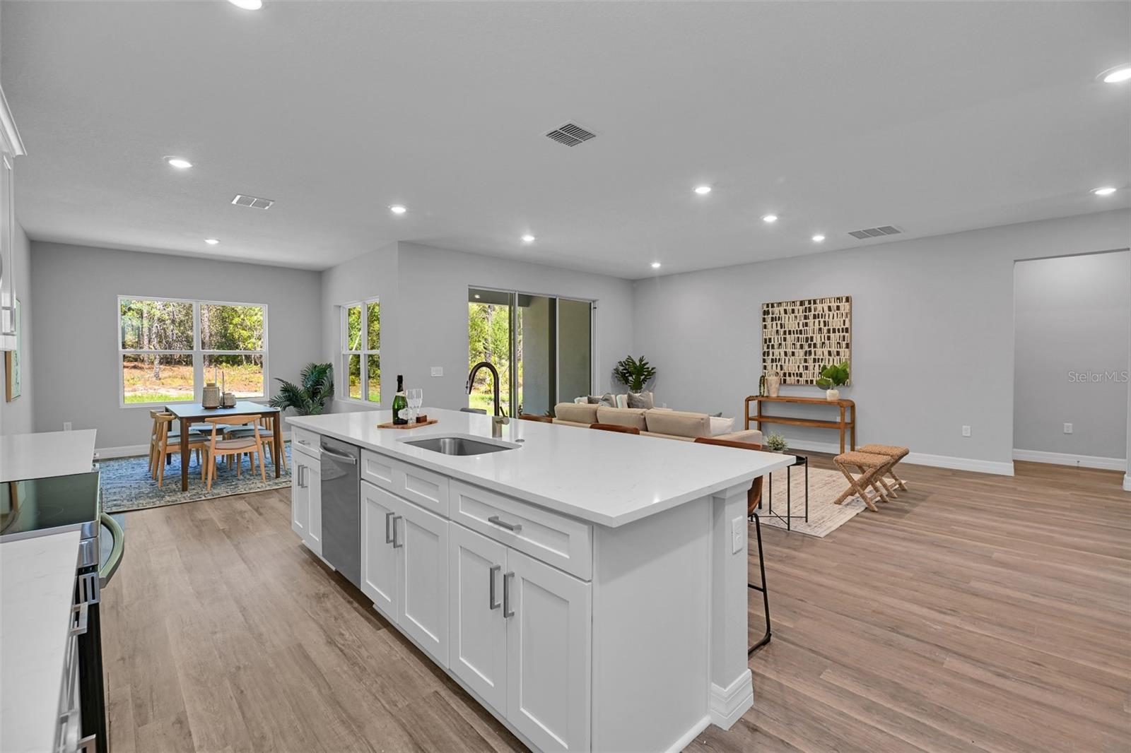 28 Whitewood St Property Photo 10