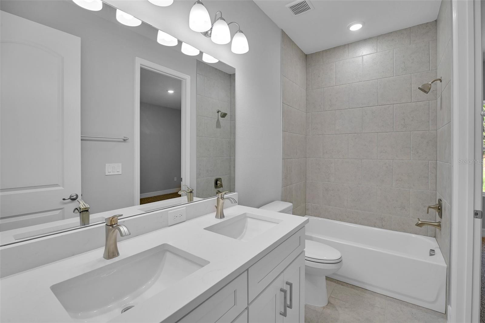 28 Whitewood St Property Photo 26