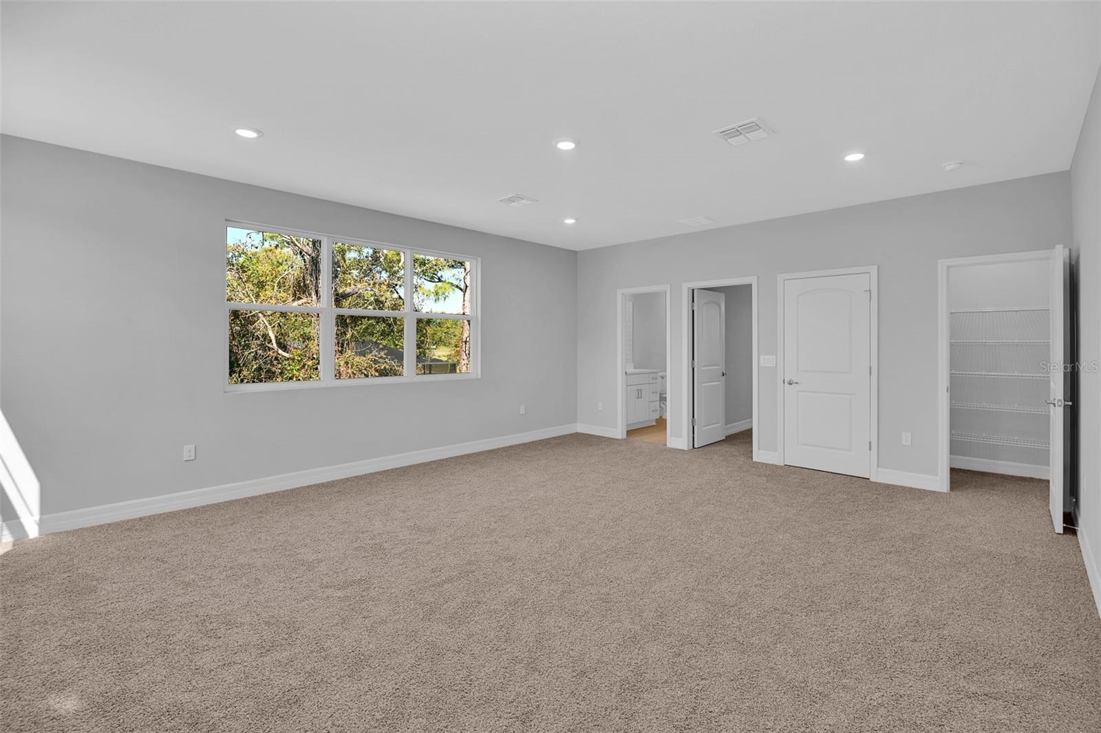 13 Knotwood Ln Property Photo 27