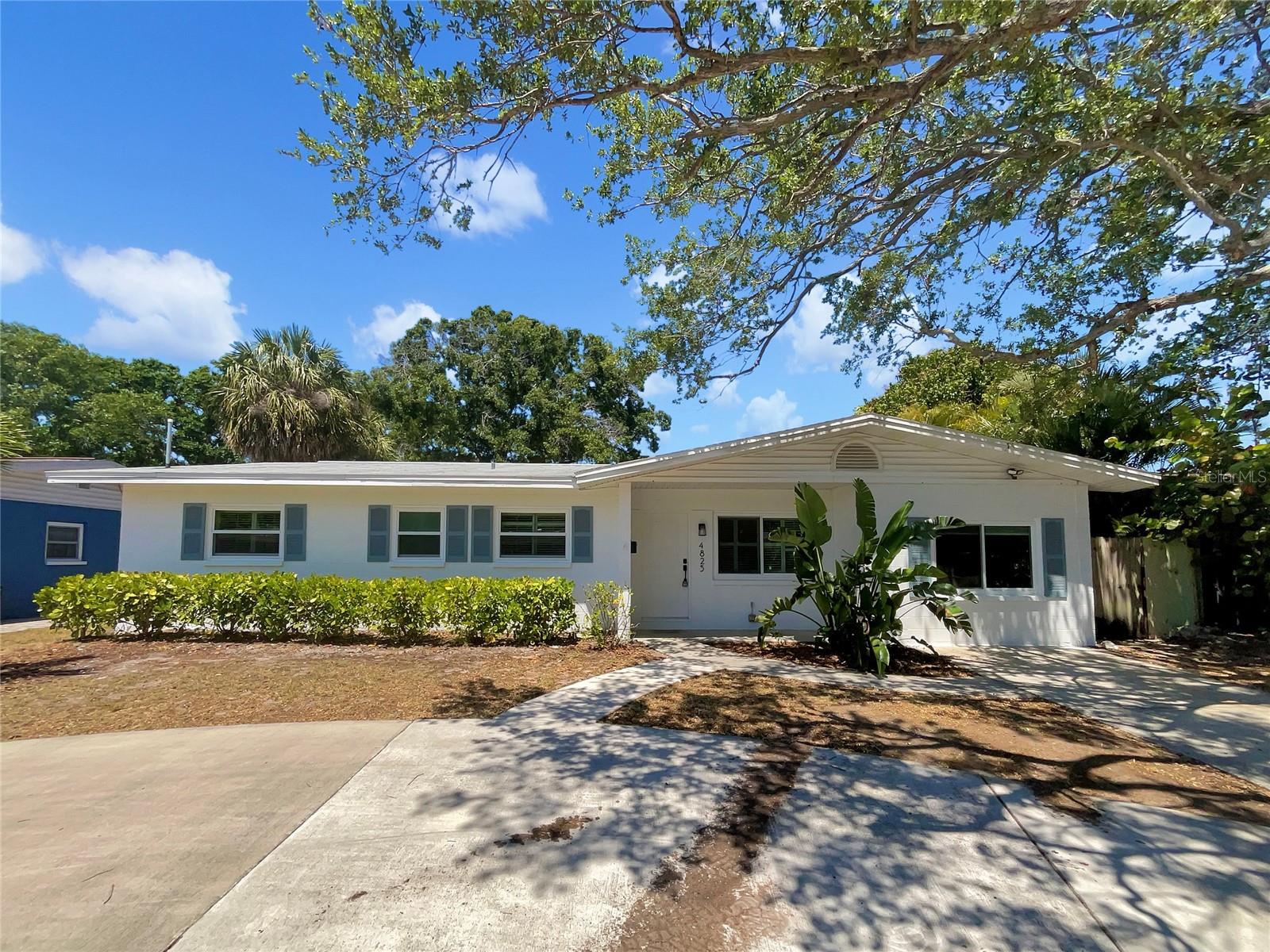4825 W Bay Court Ave Property Photo