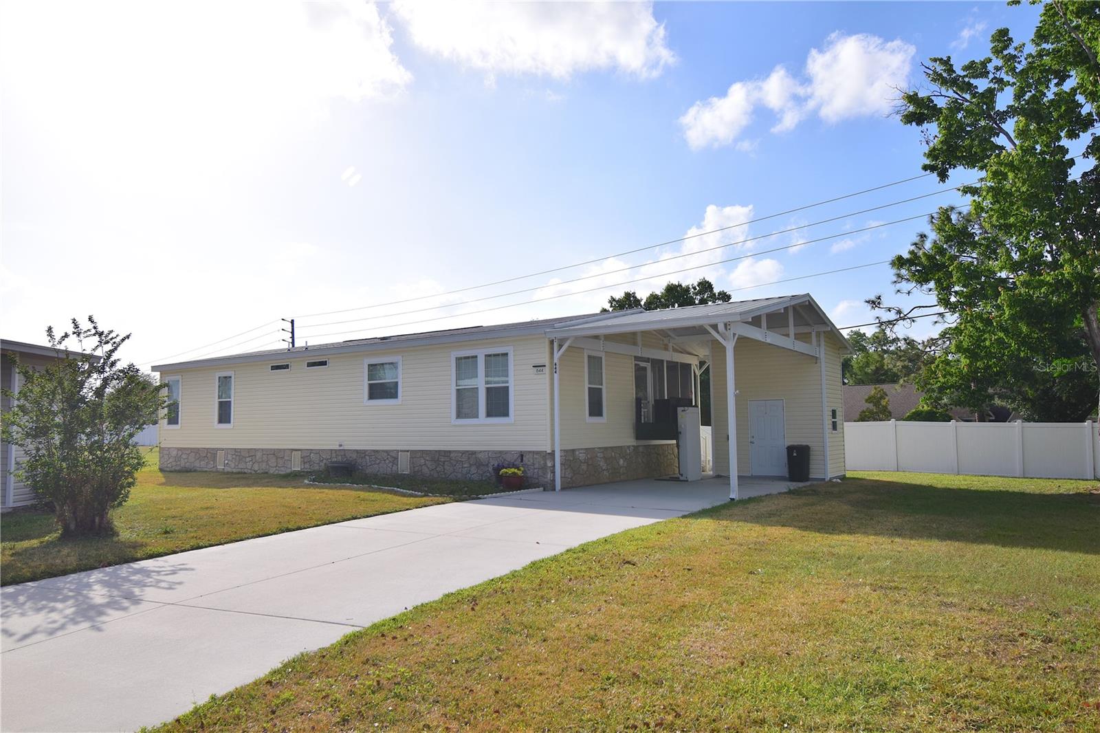 644 San Juan Bay Property Photo