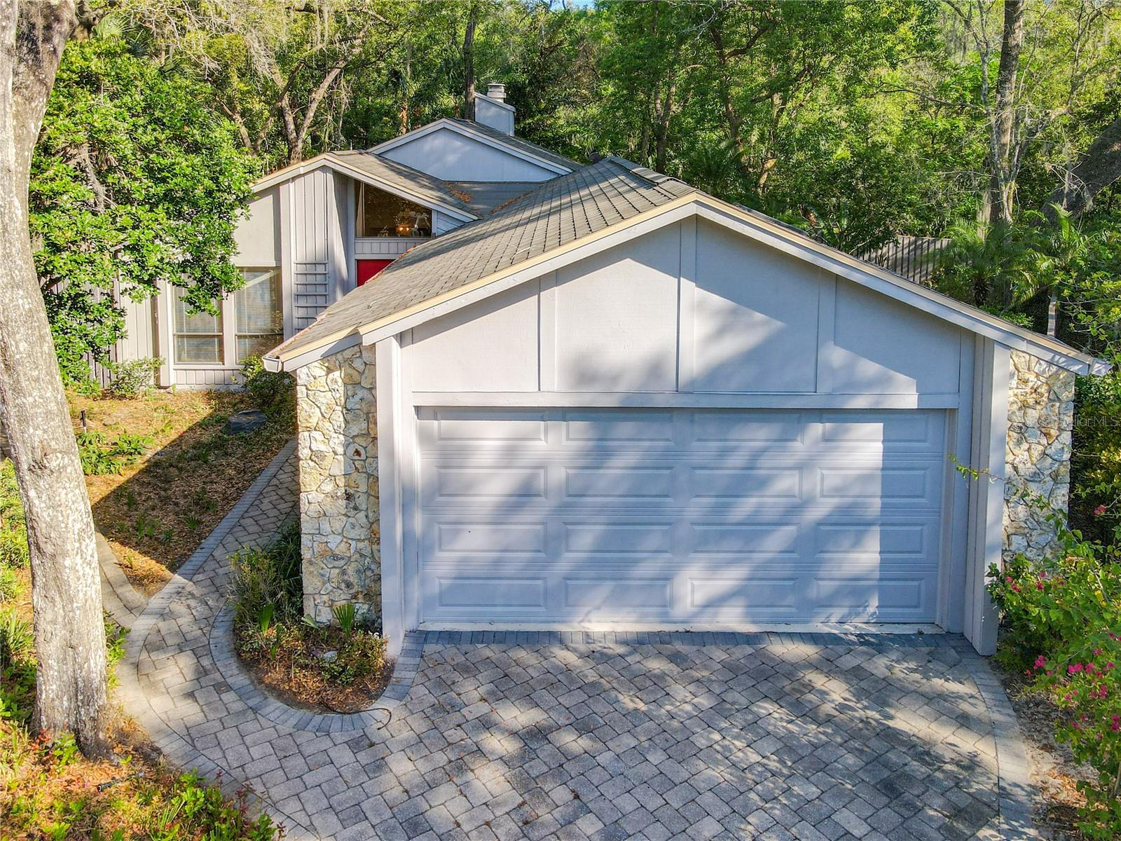 136 Bridgeview Ct Property Photo