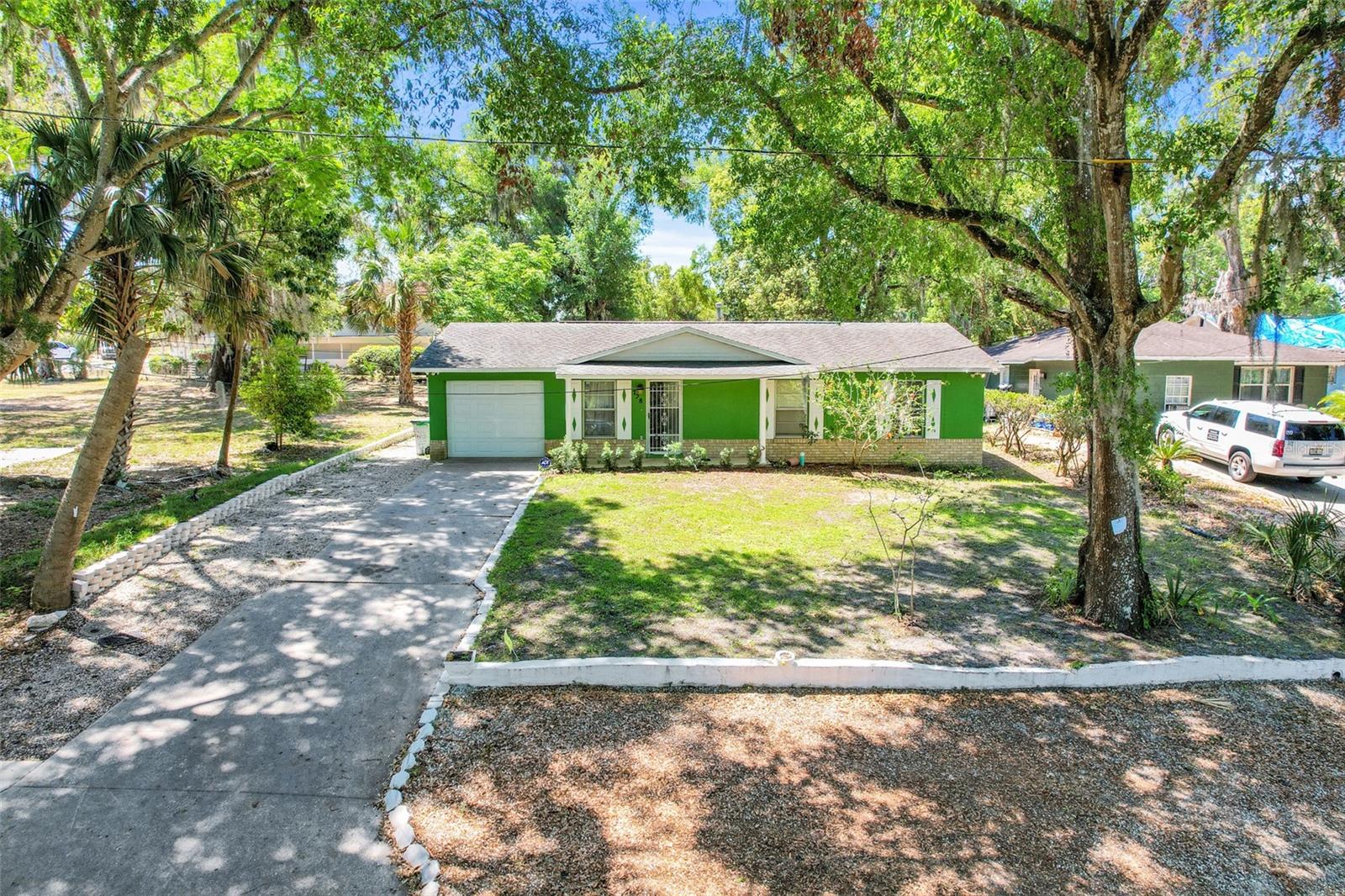 728 E Clifford Ave Property Photo