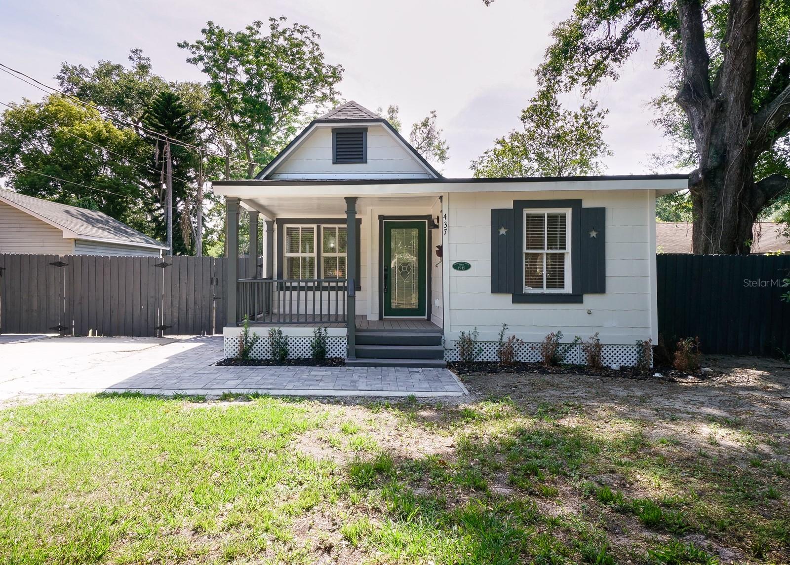 437 N Shine Ave Property Photo