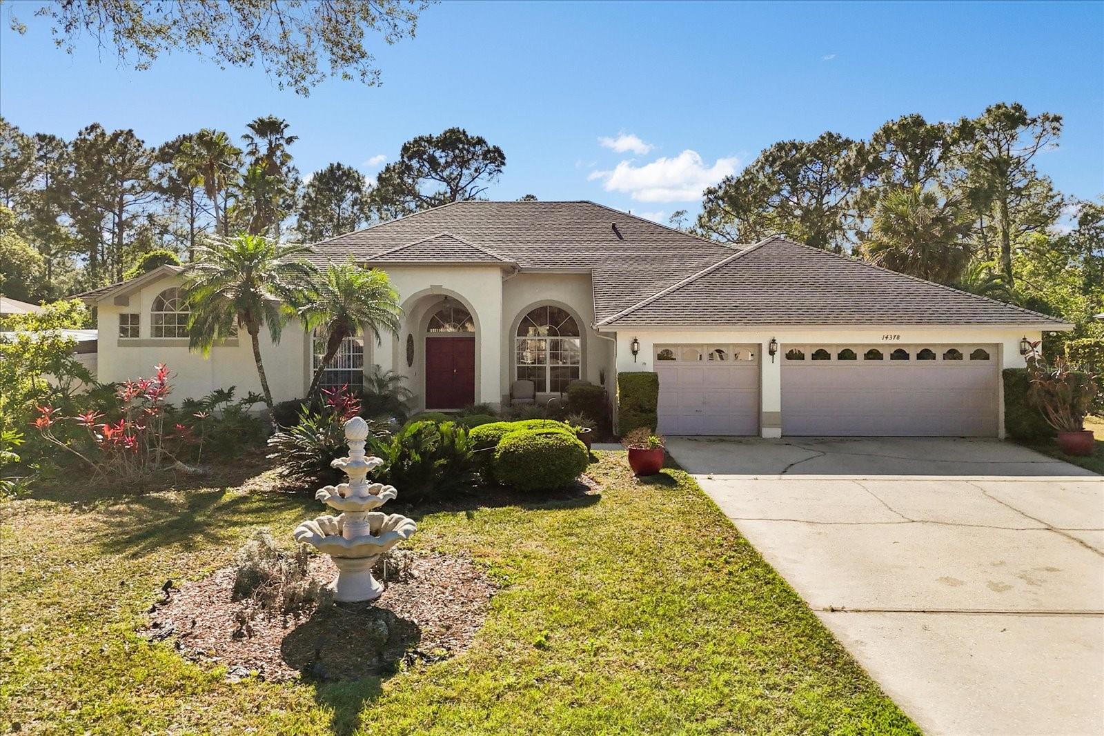 14378 Stamford Cir Property Photo