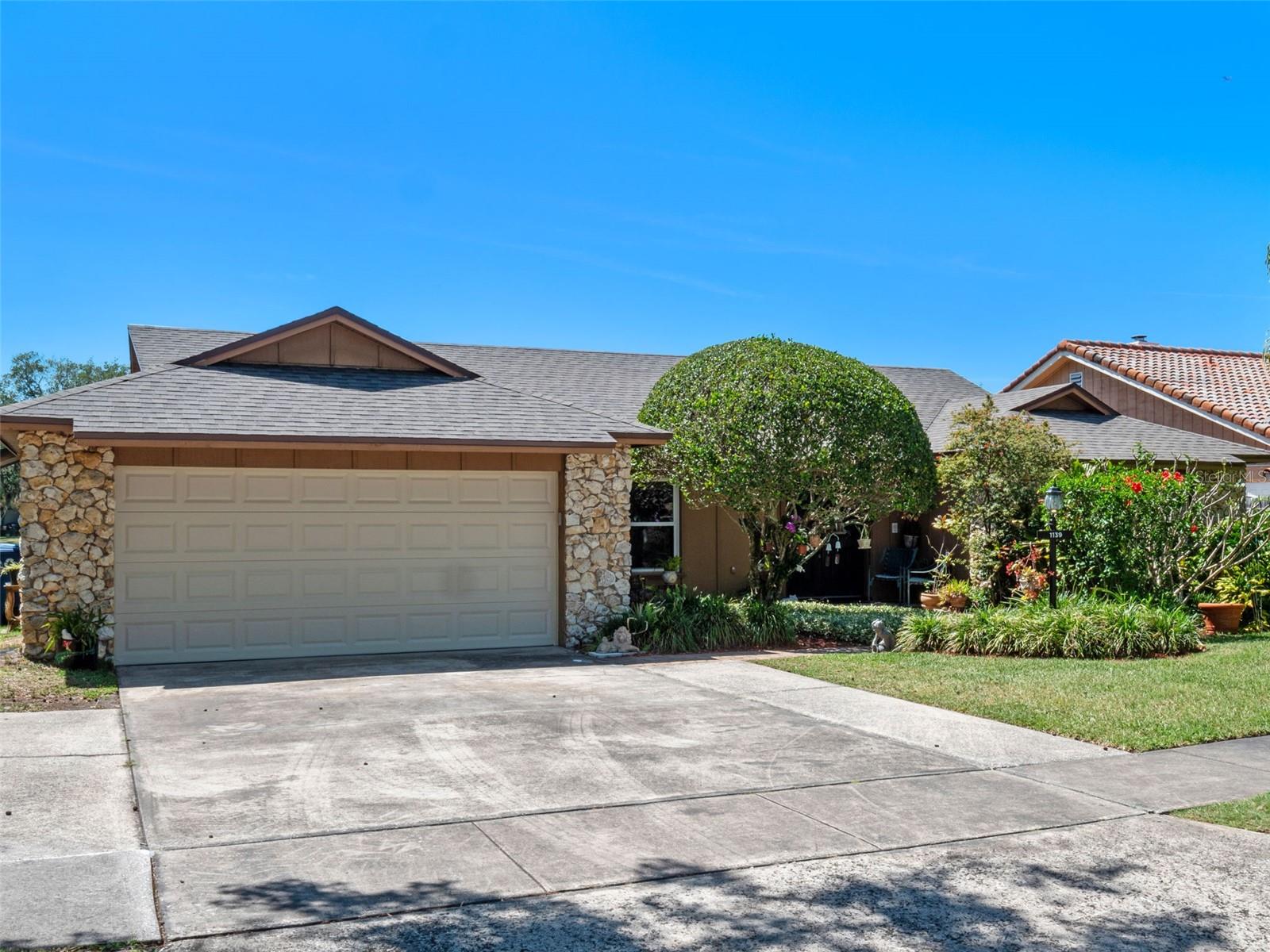 1139 Fairway Dr Property Photo 1
