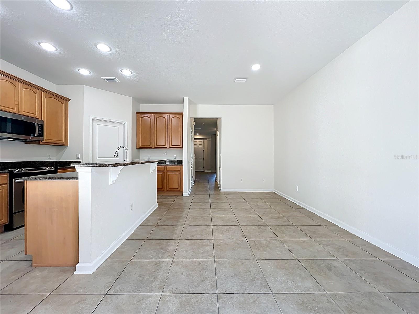 12930 Vennetta Way Property Photo 7
