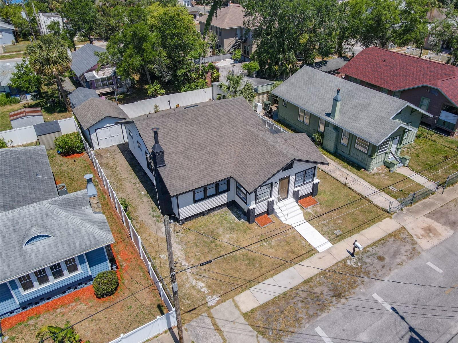 208 Taylor Ave Property Photo