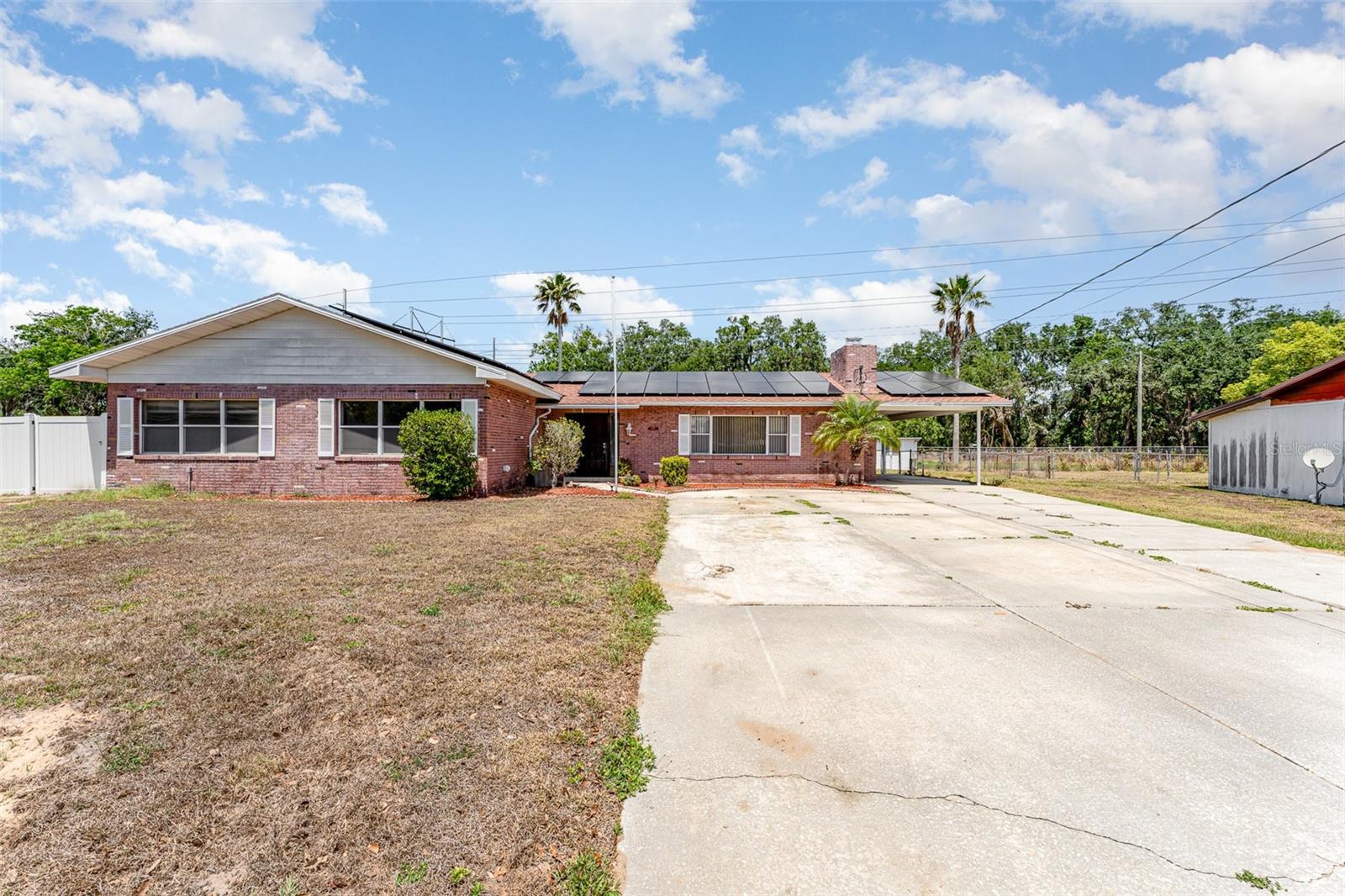 770 Manor Dr Property Photo