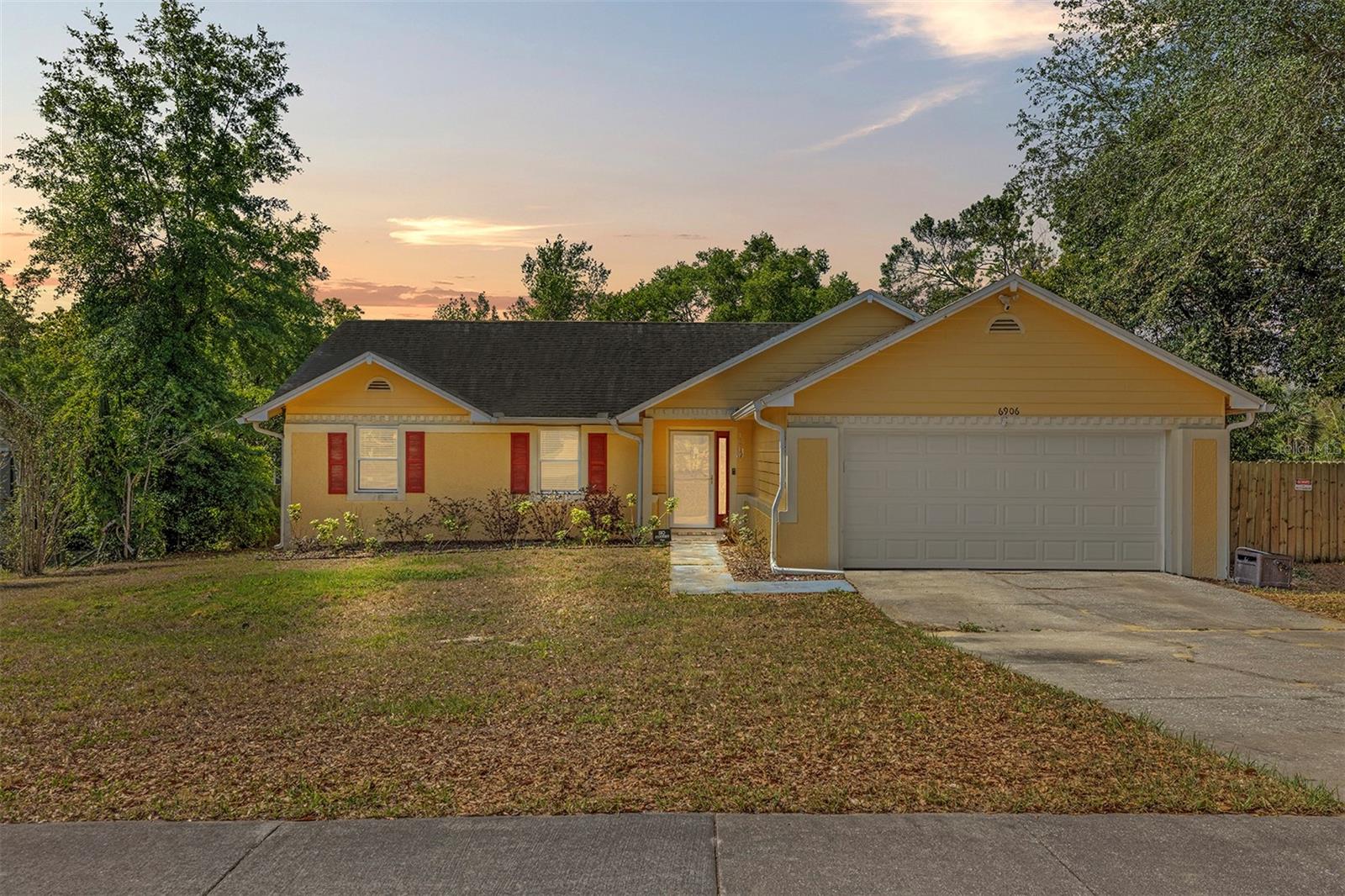 6906 Colony Oaks Ln Property Photo 1