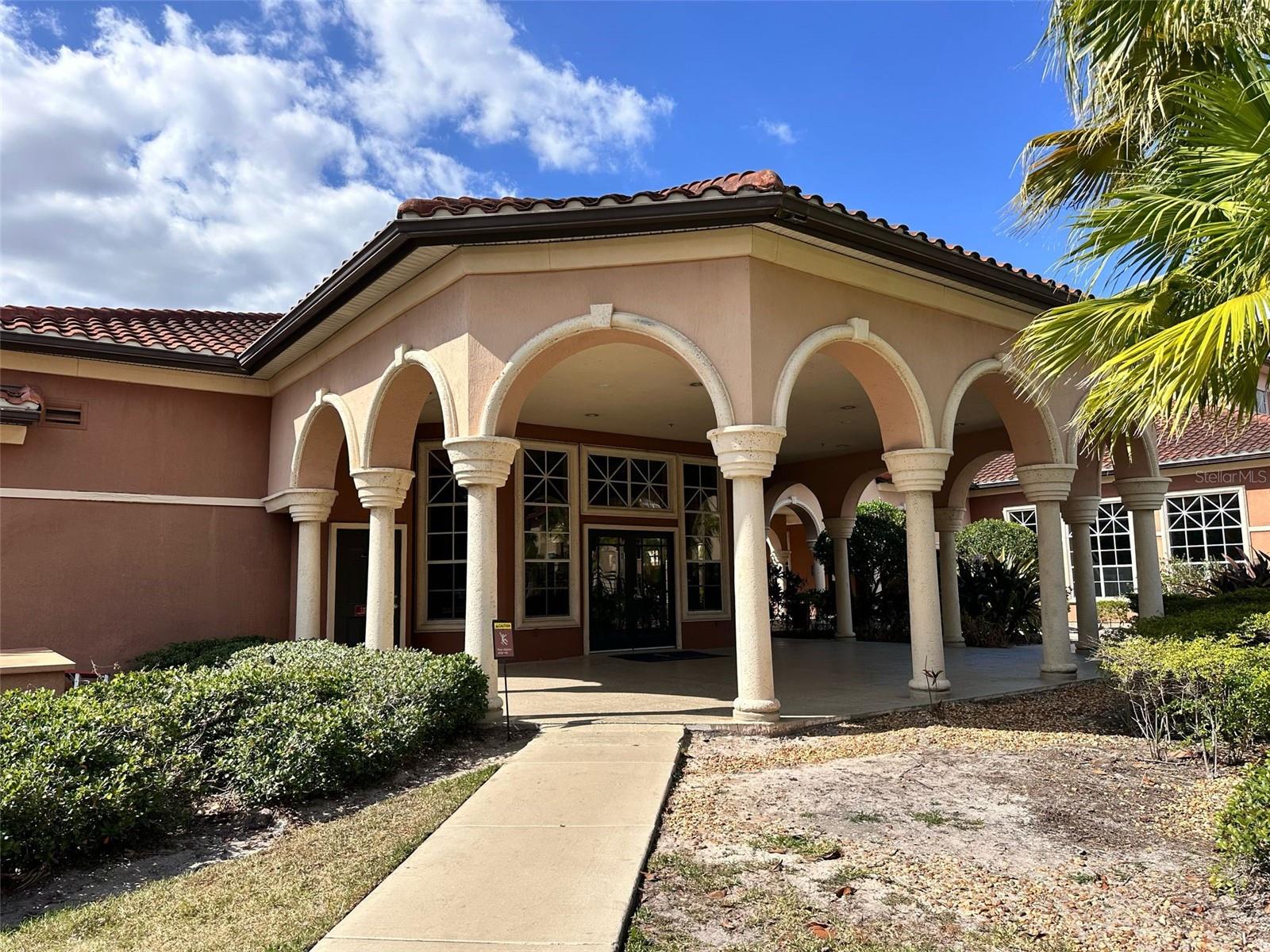 5512 Metrowest Blvd #203 Property Photo