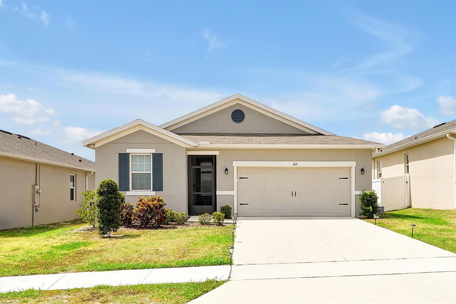 260 Lake Smart Cir Property Photo