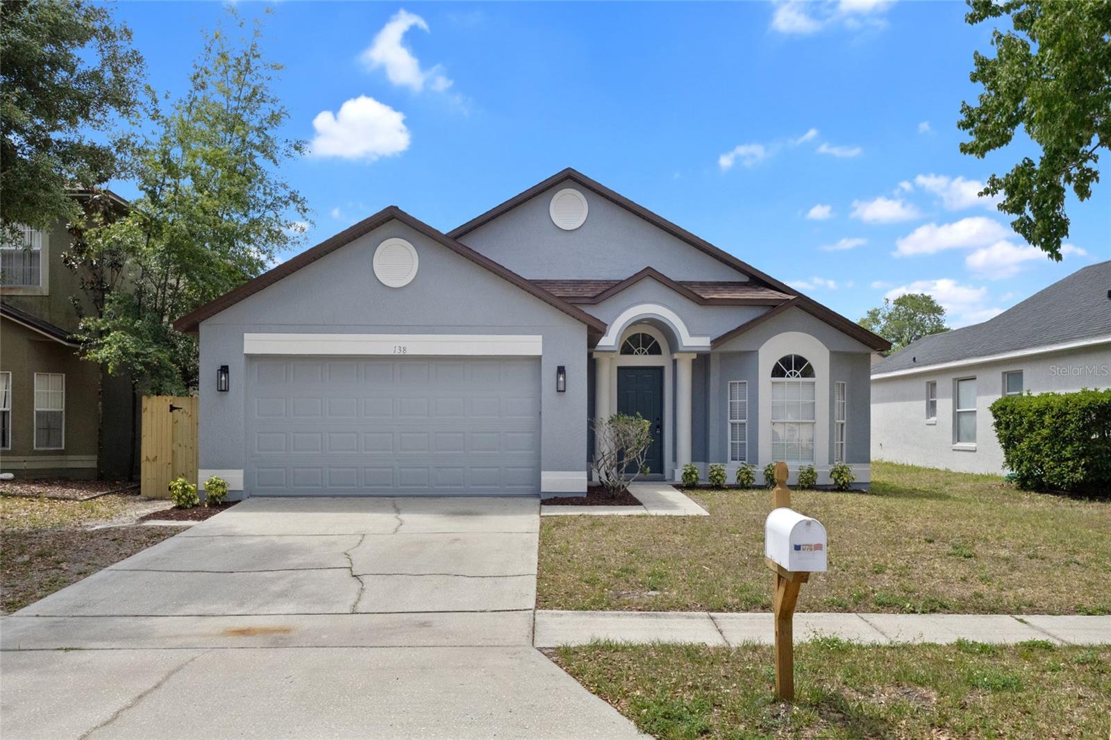 138 Lancer Oak Dr Property Photo