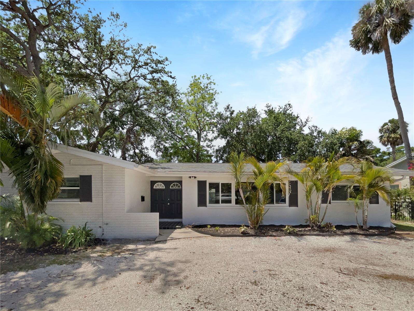 1905 S West Shore Blvd Property Photo