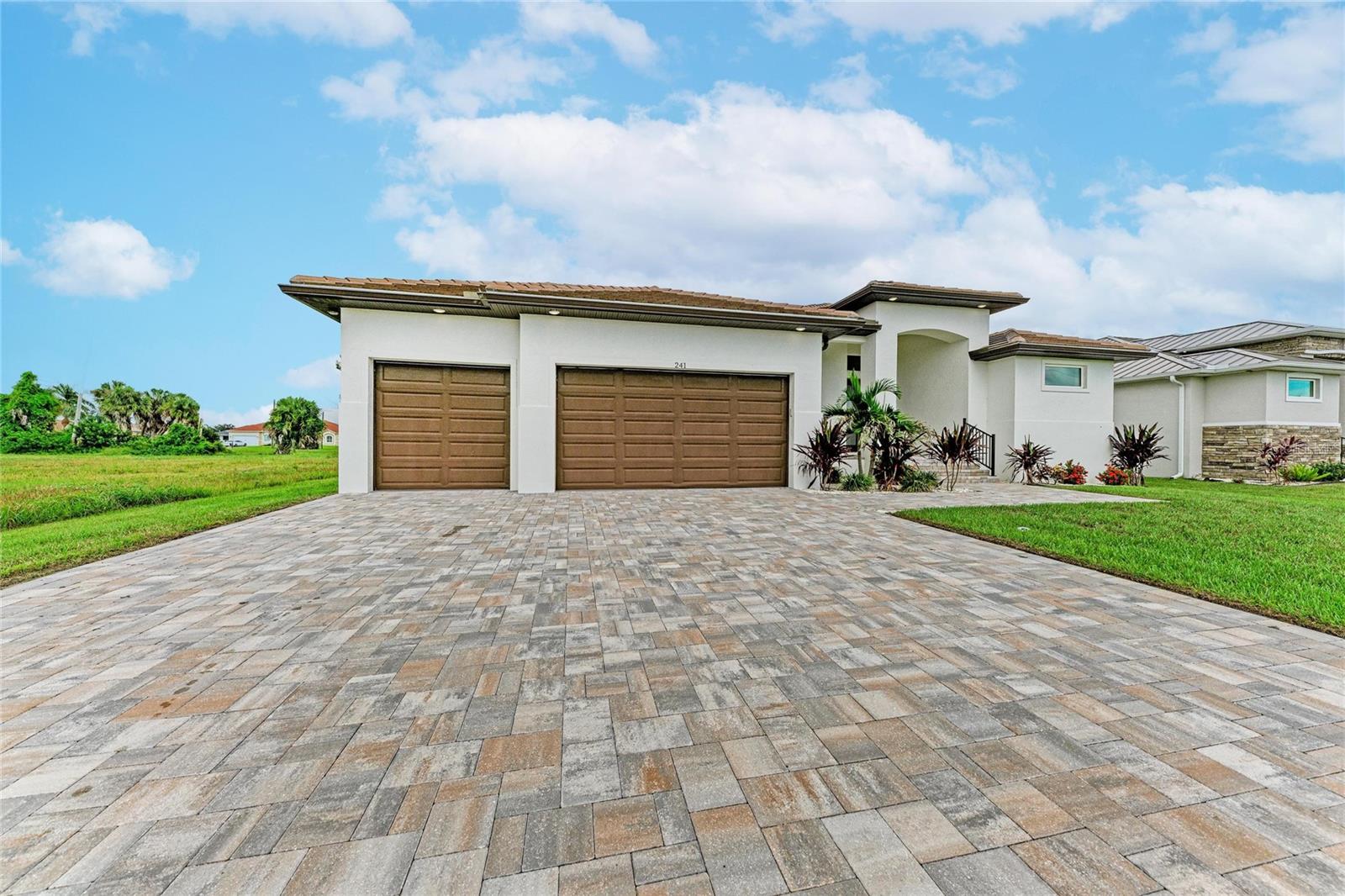 O6302059 Property Photo 1