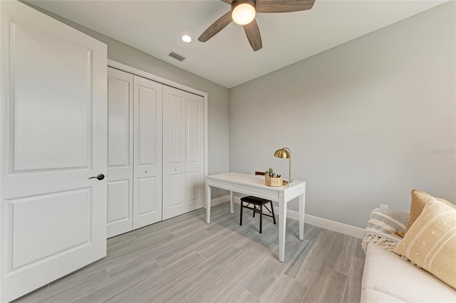 O6302059 Property Photo 34