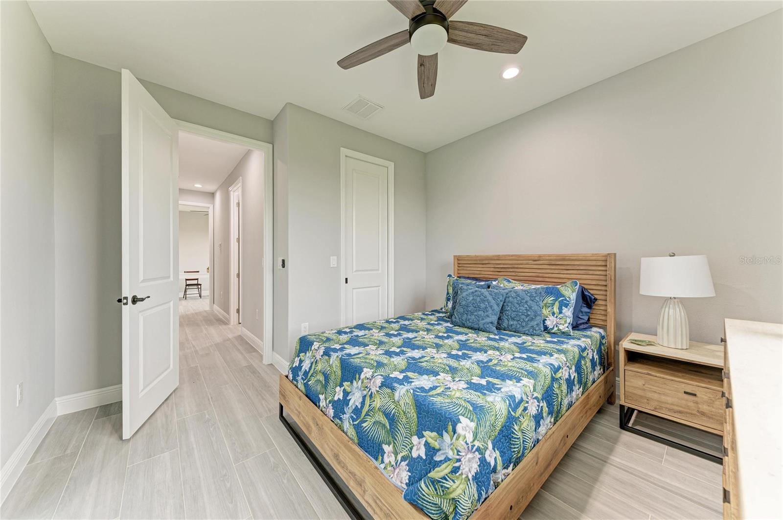 O6302059 Property Photo 37