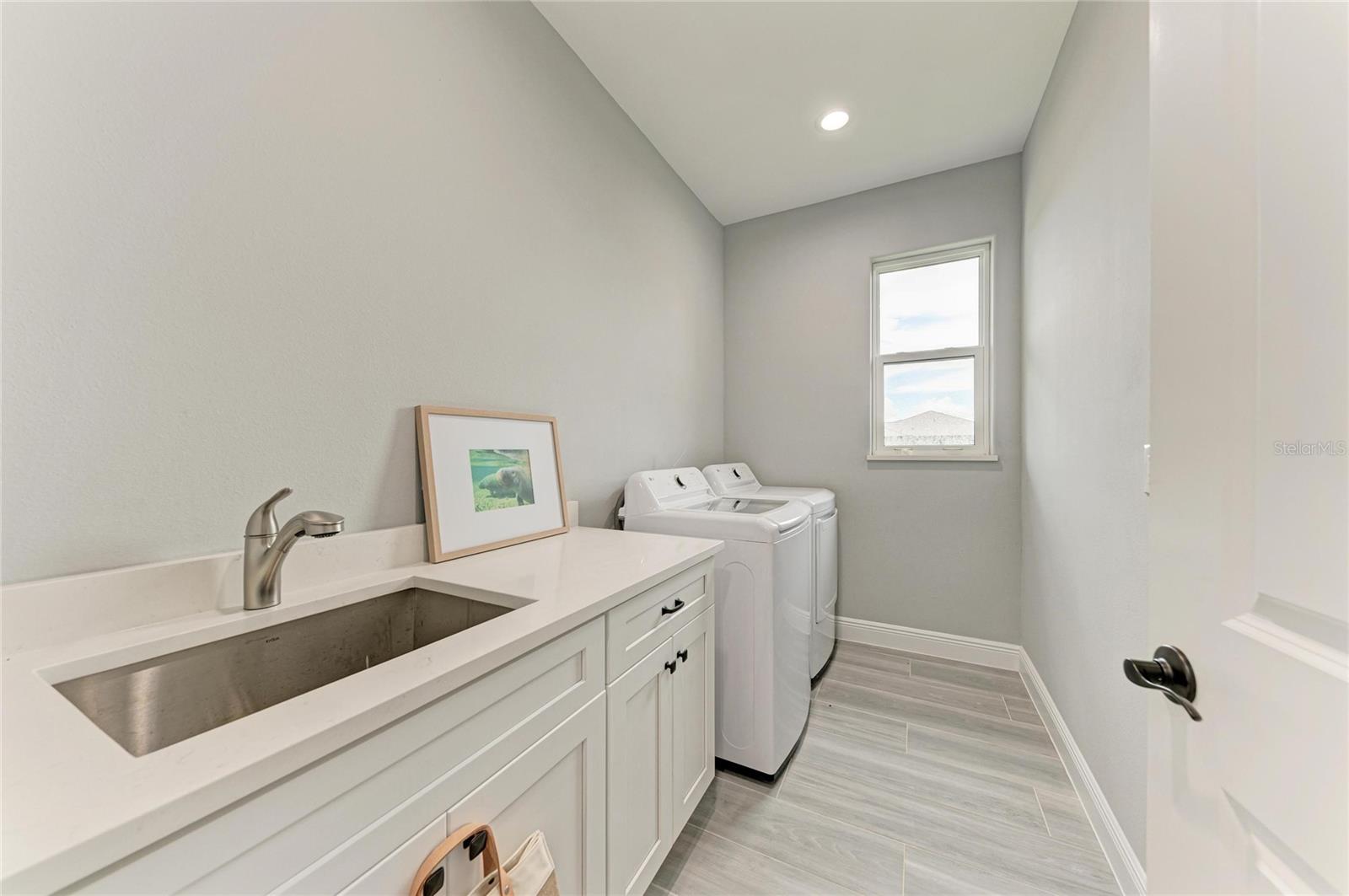O6302059 Property Photo 42